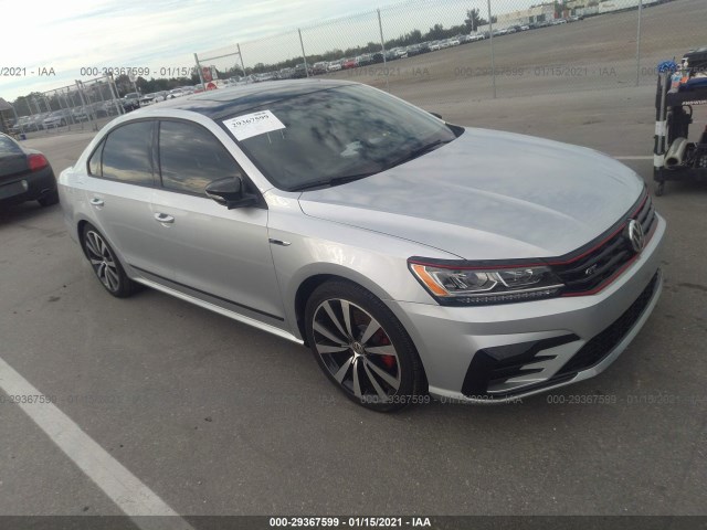 VOLKSWAGEN PASSAT 2018 1vwjm7a39jc050614