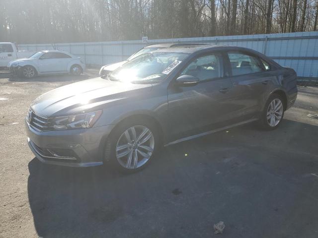 VOLKSWAGEN PASSAT 2018 1vwla7a30kc007606