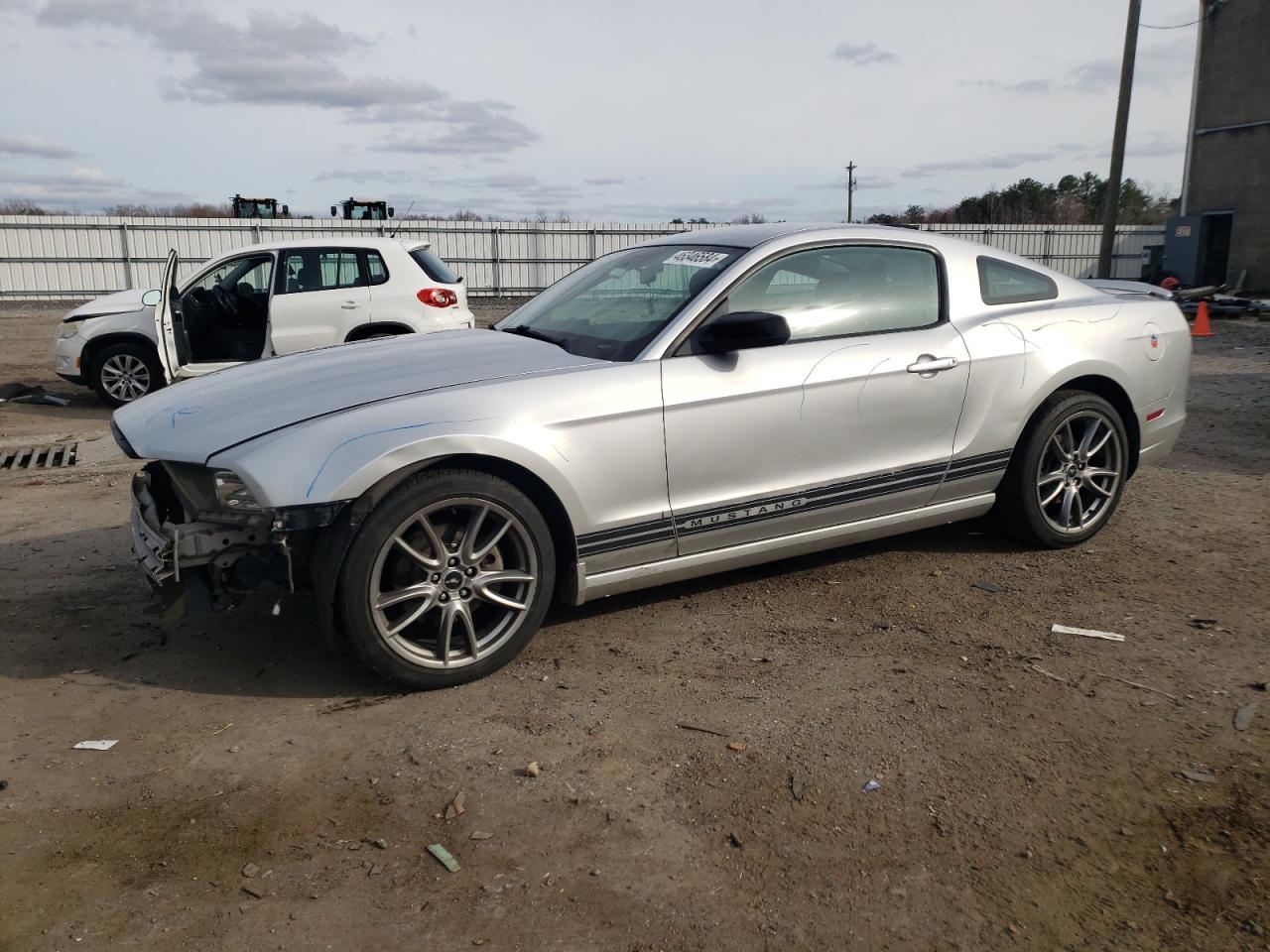 FORD MUSTANG 2013 1zvbp8am6d5277360