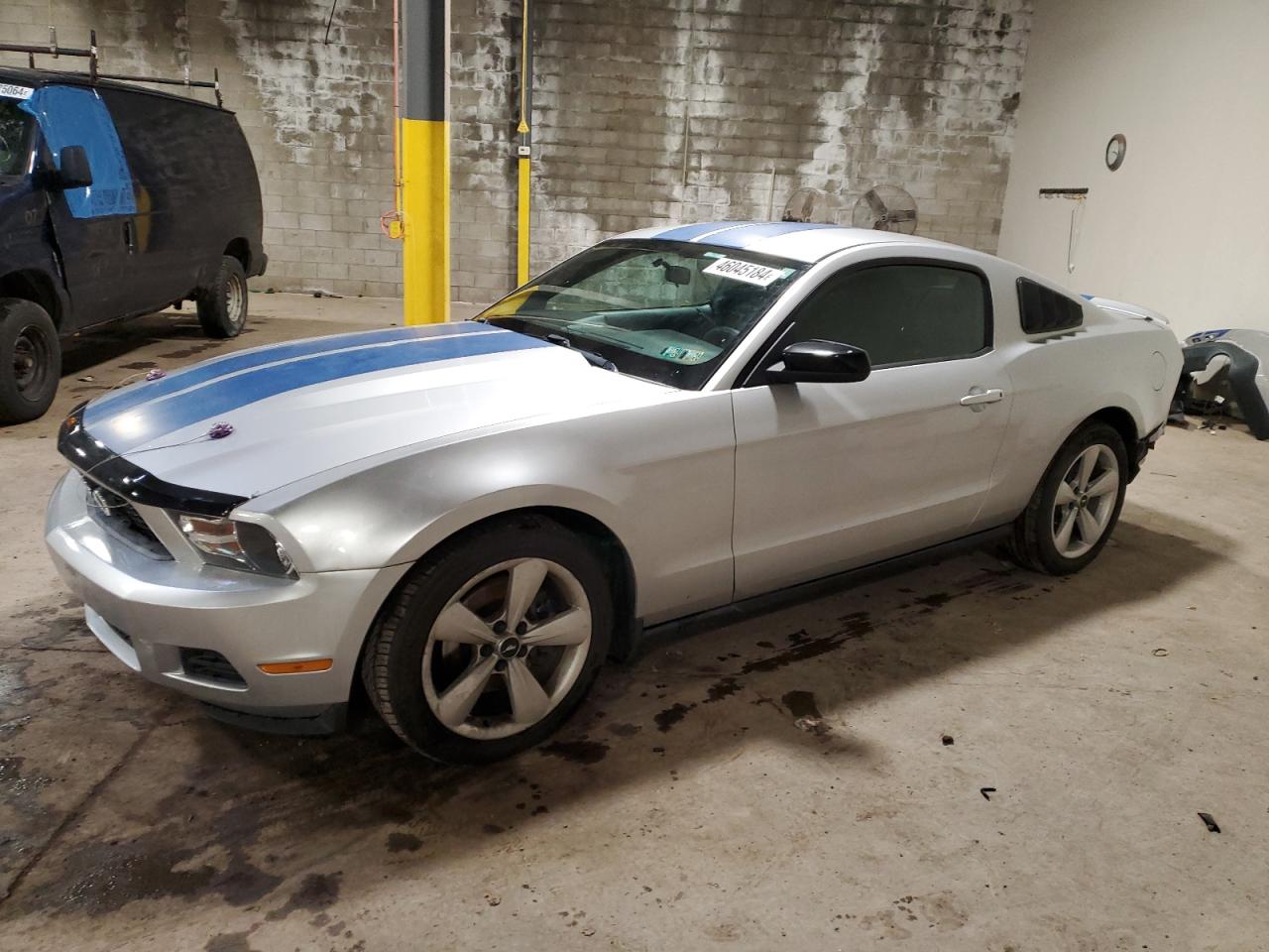 FORD MUSTANG 2012 1zvbp8am8c5246240