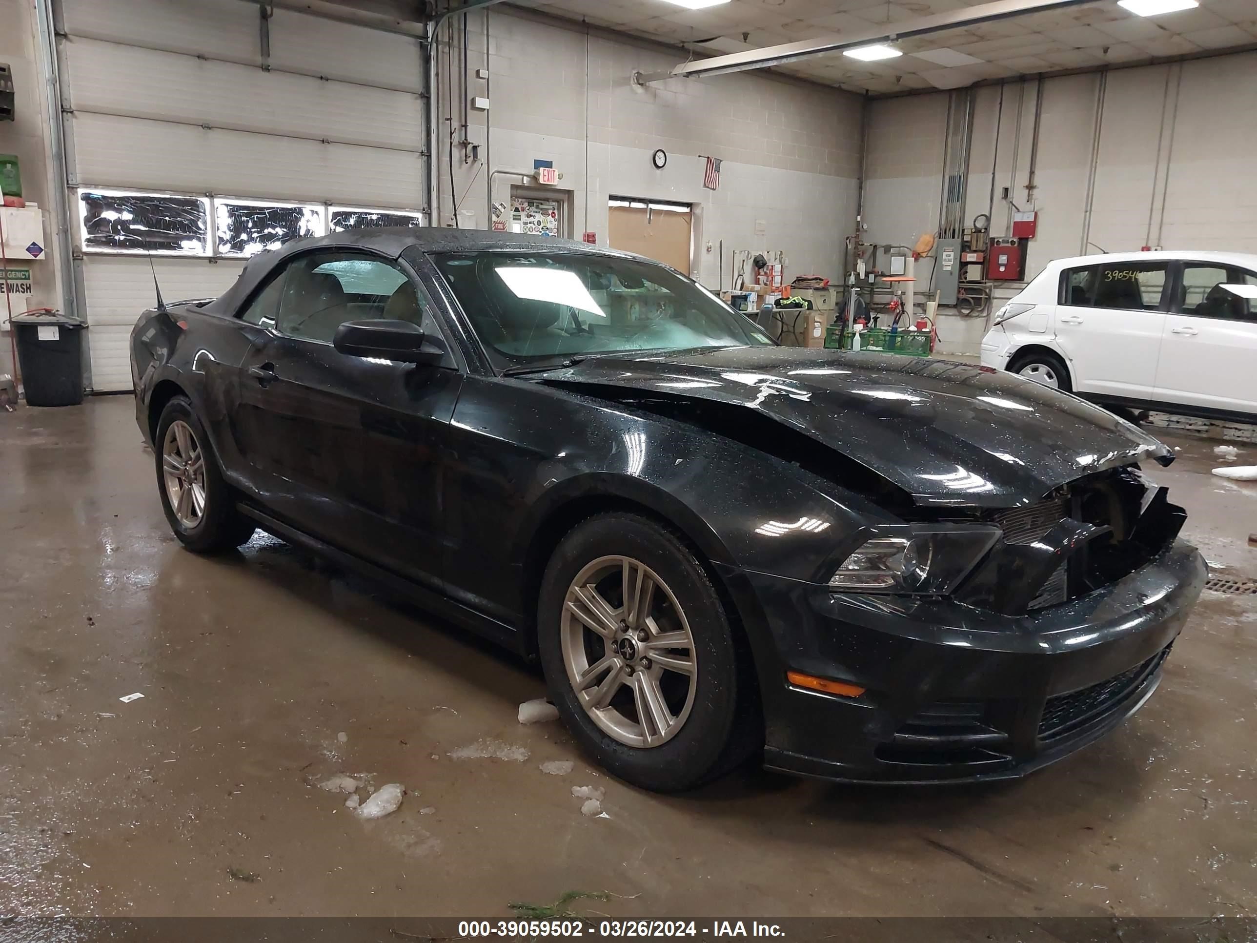 FORD MUSTANG 2014 1zvbp8emxe5208215