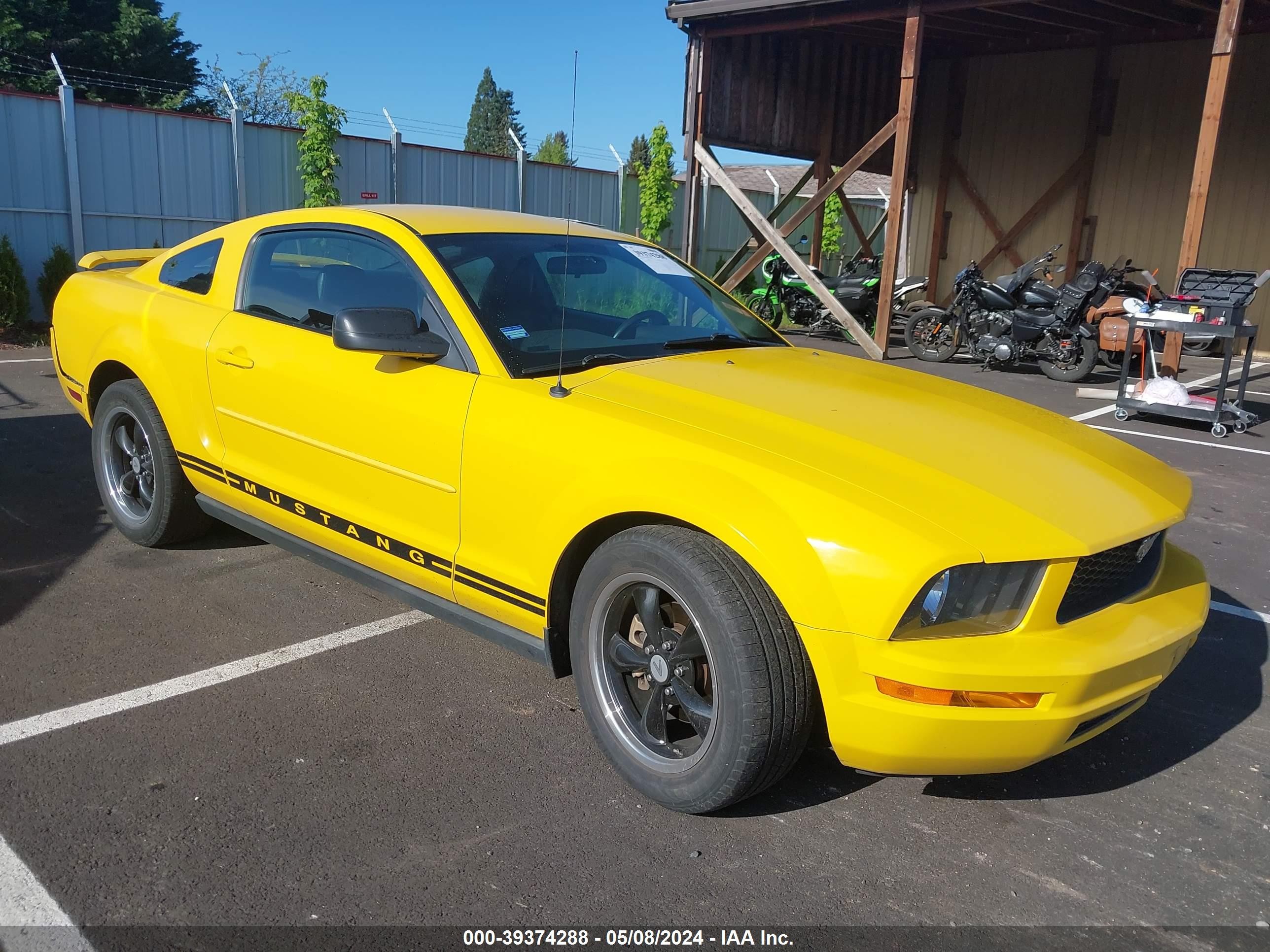 FORD MUSTANG 2005 1zvft80n155131778