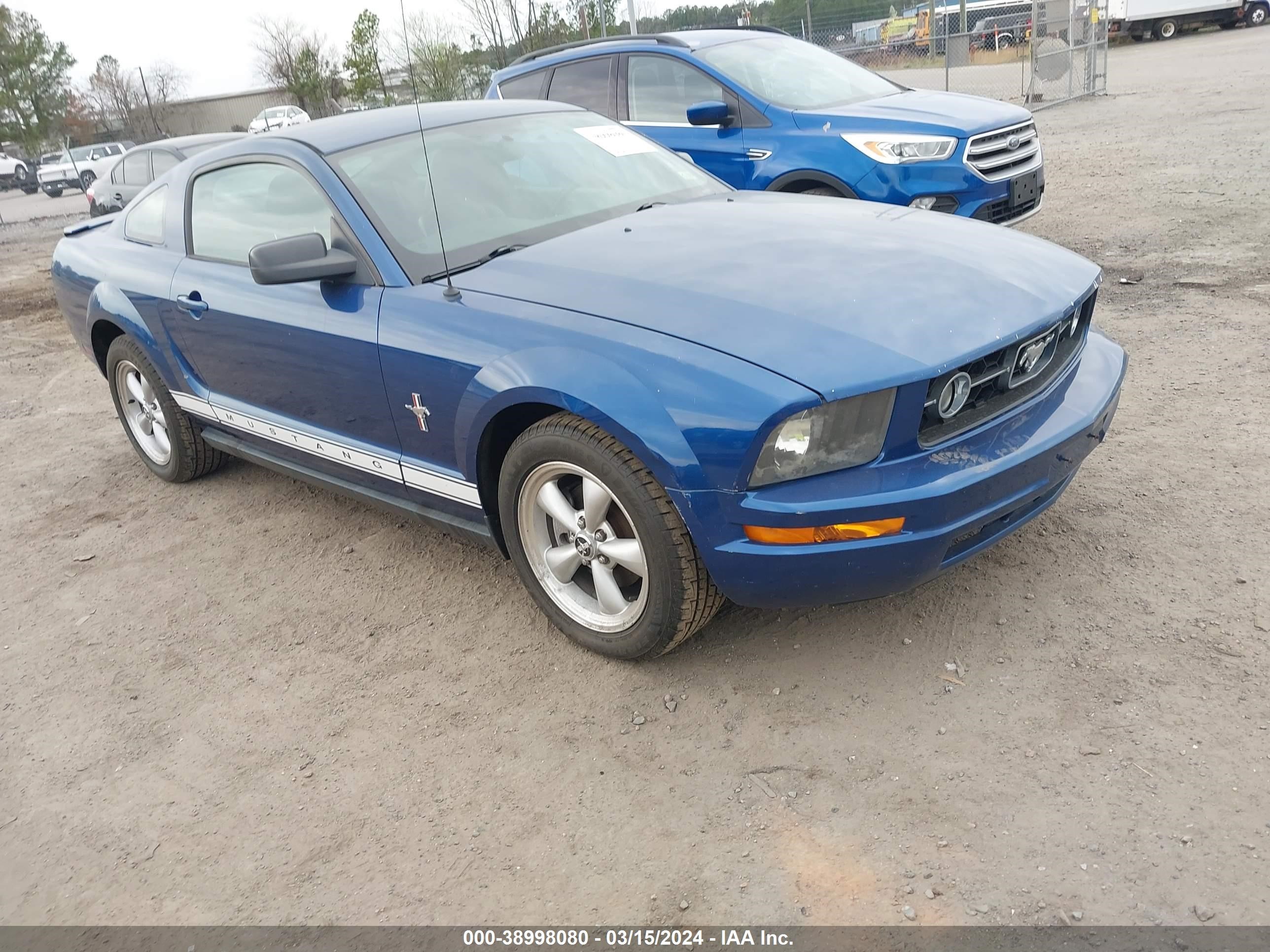 FORD MUSTANG 2007 1zvft80n375251486