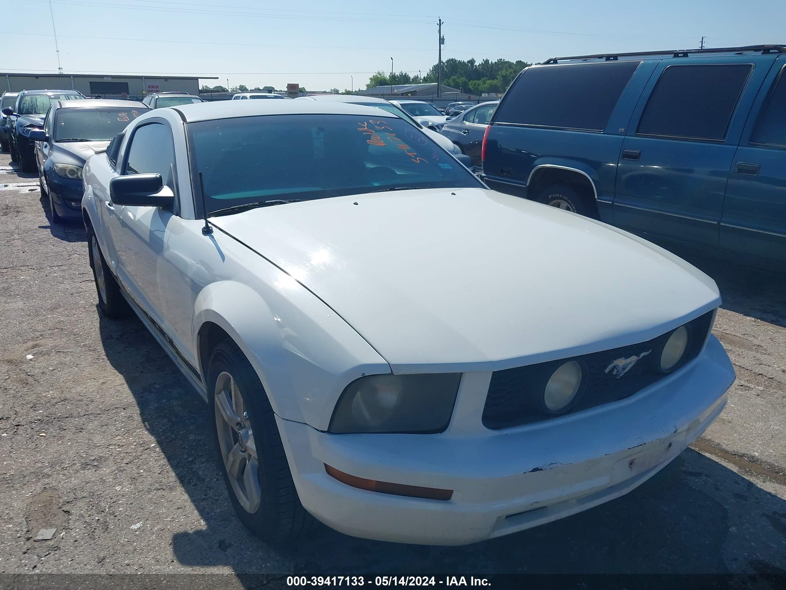 FORD MUSTANG 2007 1zvft80n475342170