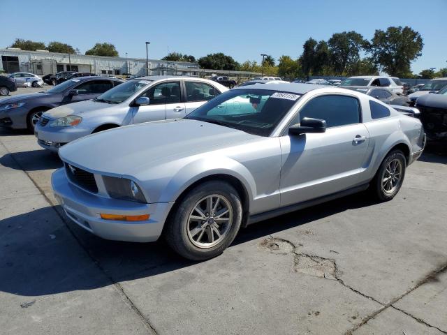 FORD MUSTANG 2005 1zvft80n555111744