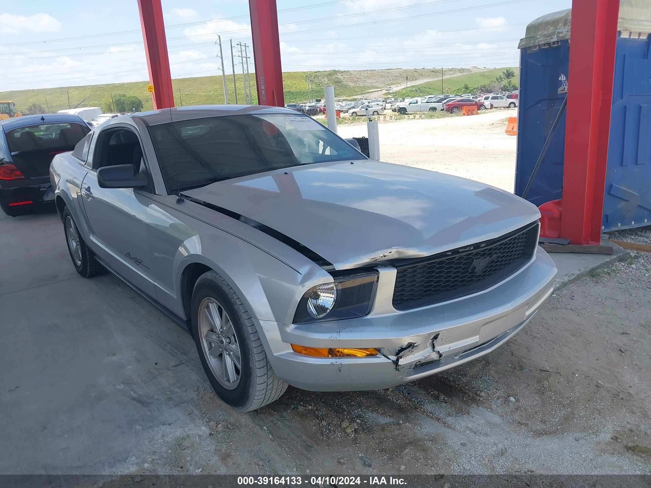 FORD MUSTANG 2005 1zvft80n655137558