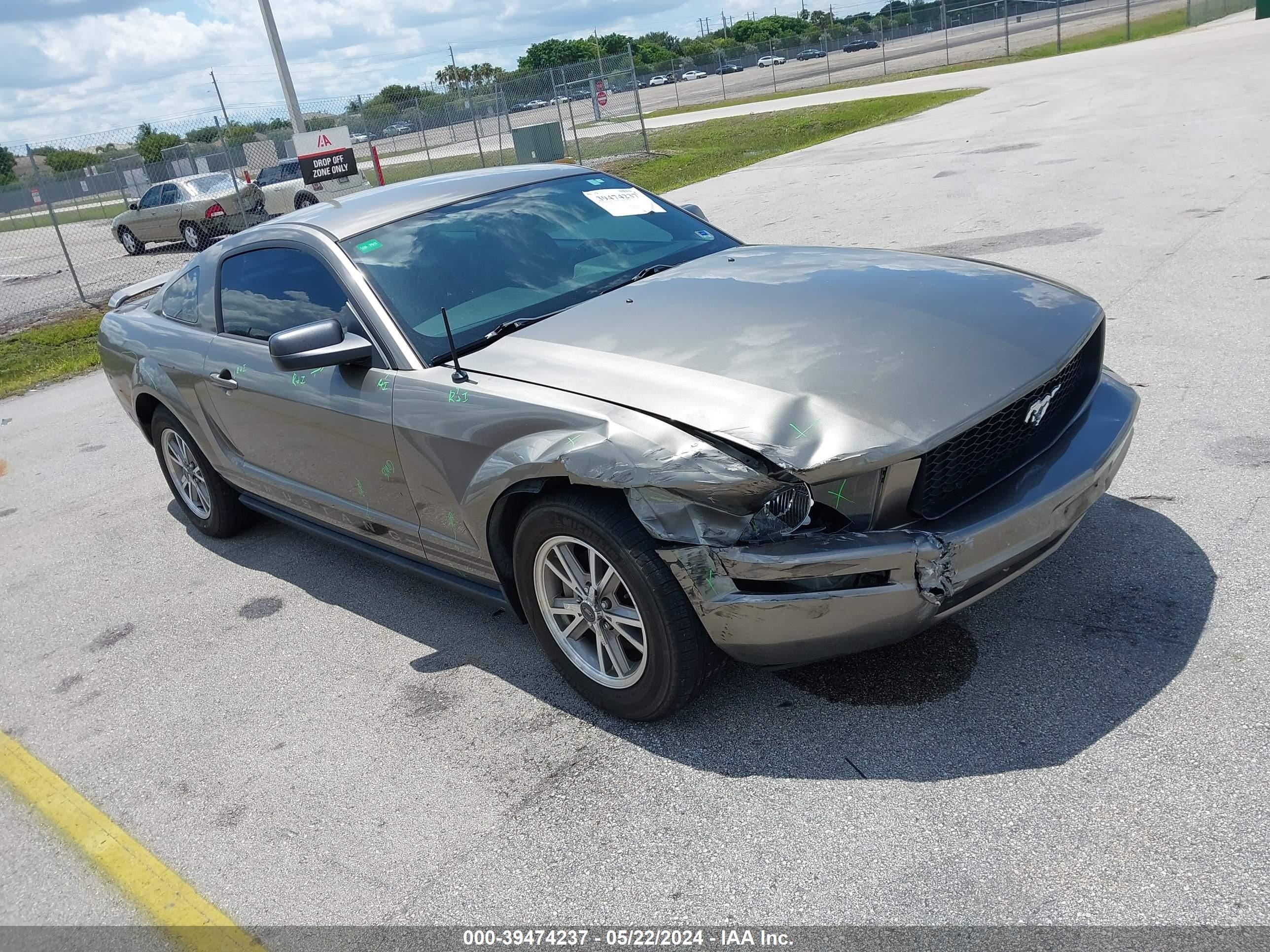 FORD MUSTANG 2005 1zvft80n655178594