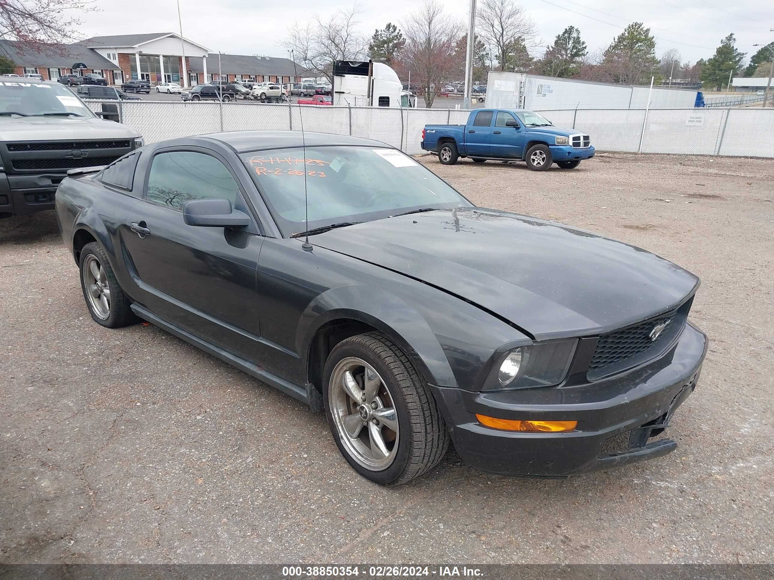 FORD MUSTANG 2007 1zvft80n875309334