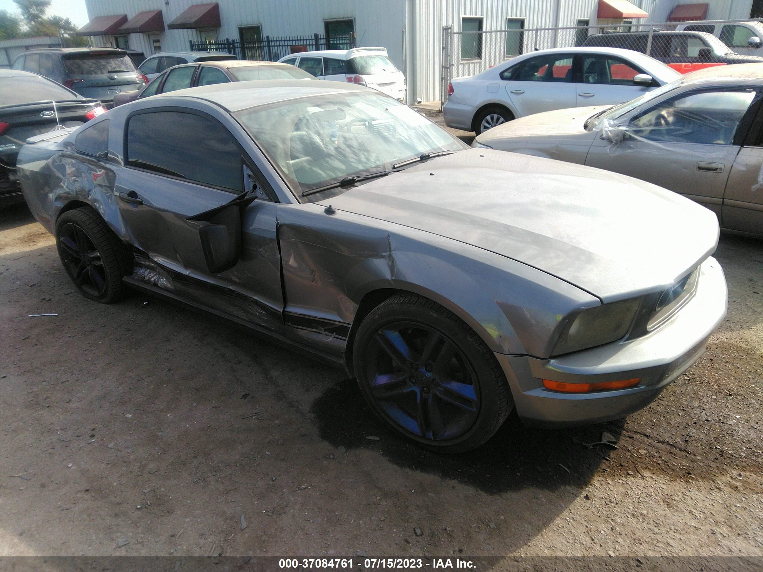 FORD MUSTANG 2007 1zvft80n975198339