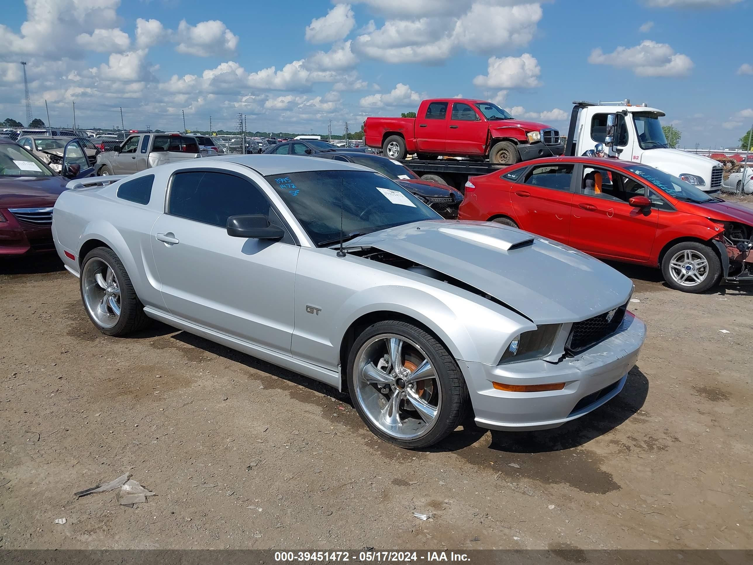 FORD MUSTANG 2007 1zvft82h675238173