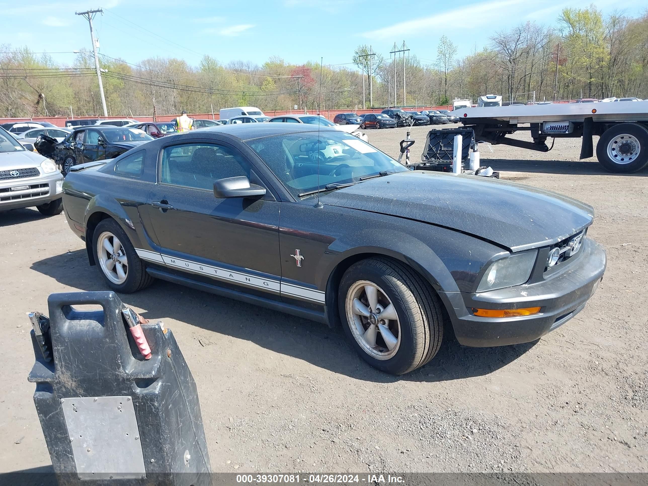 FORD MUSTANG 2008 1zvht80n085157351