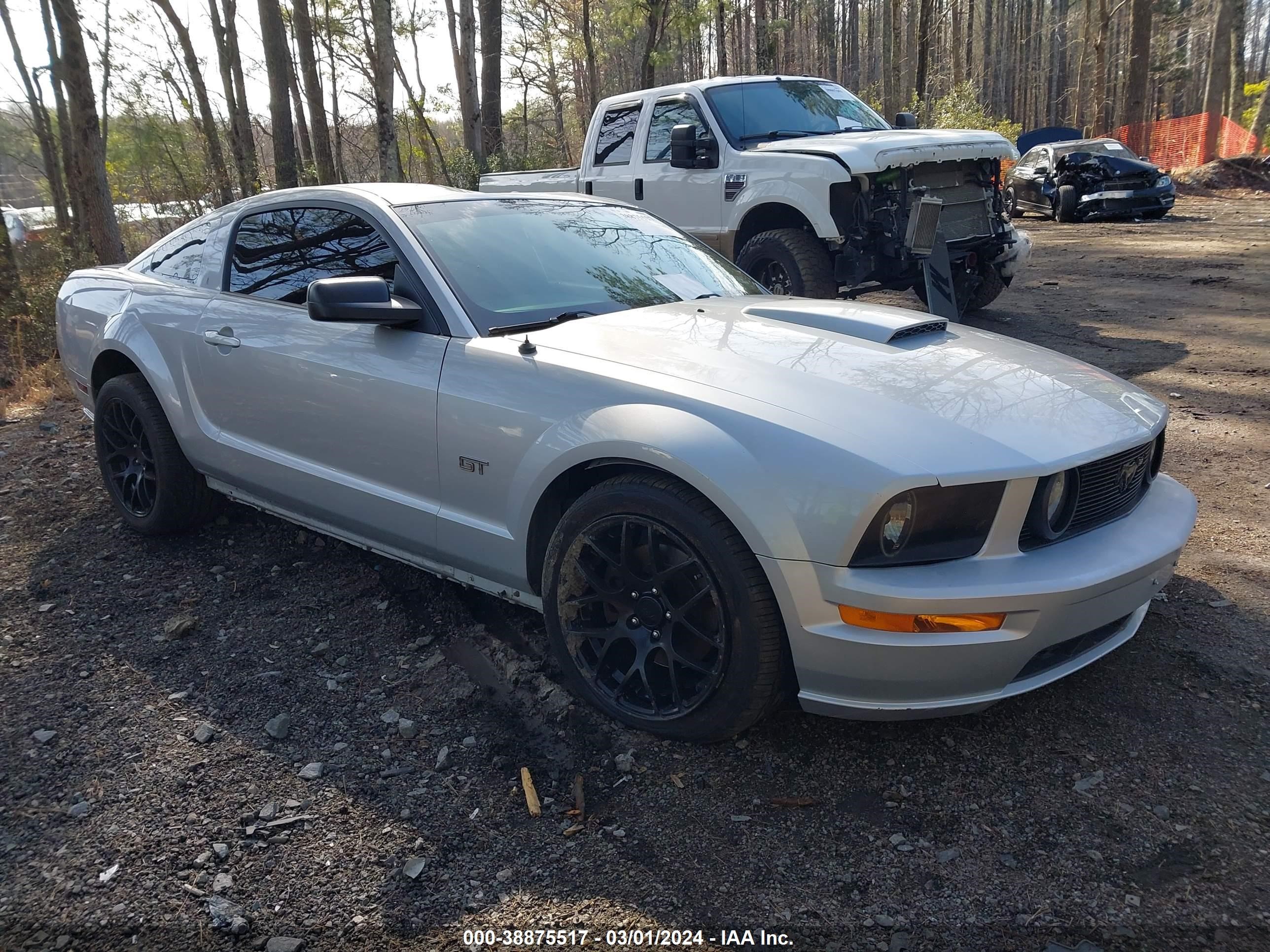 FORD MUSTANG 2008 1zvht82h885106297