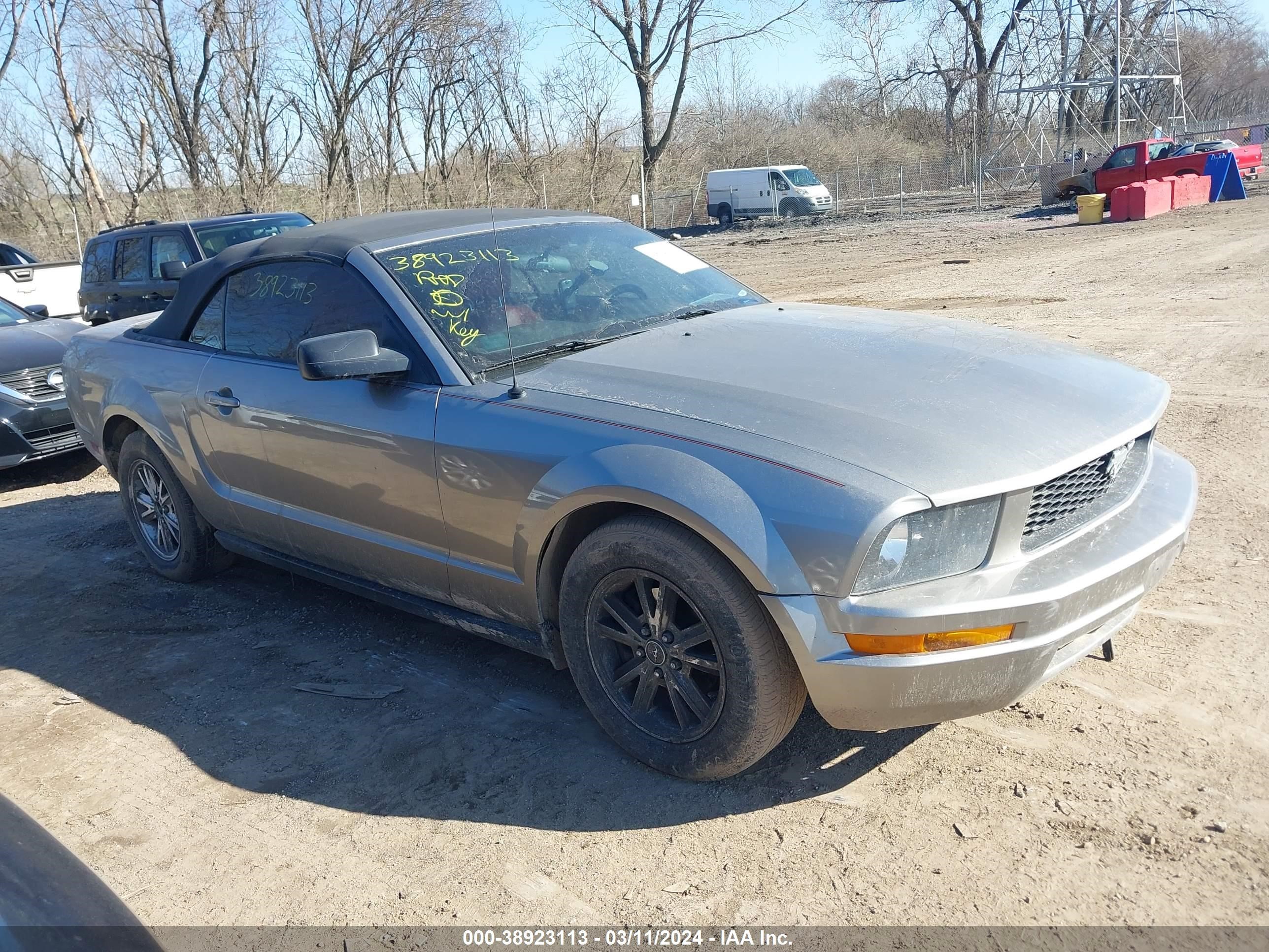 FORD MUSTANG 2008 1zvht84n685124669