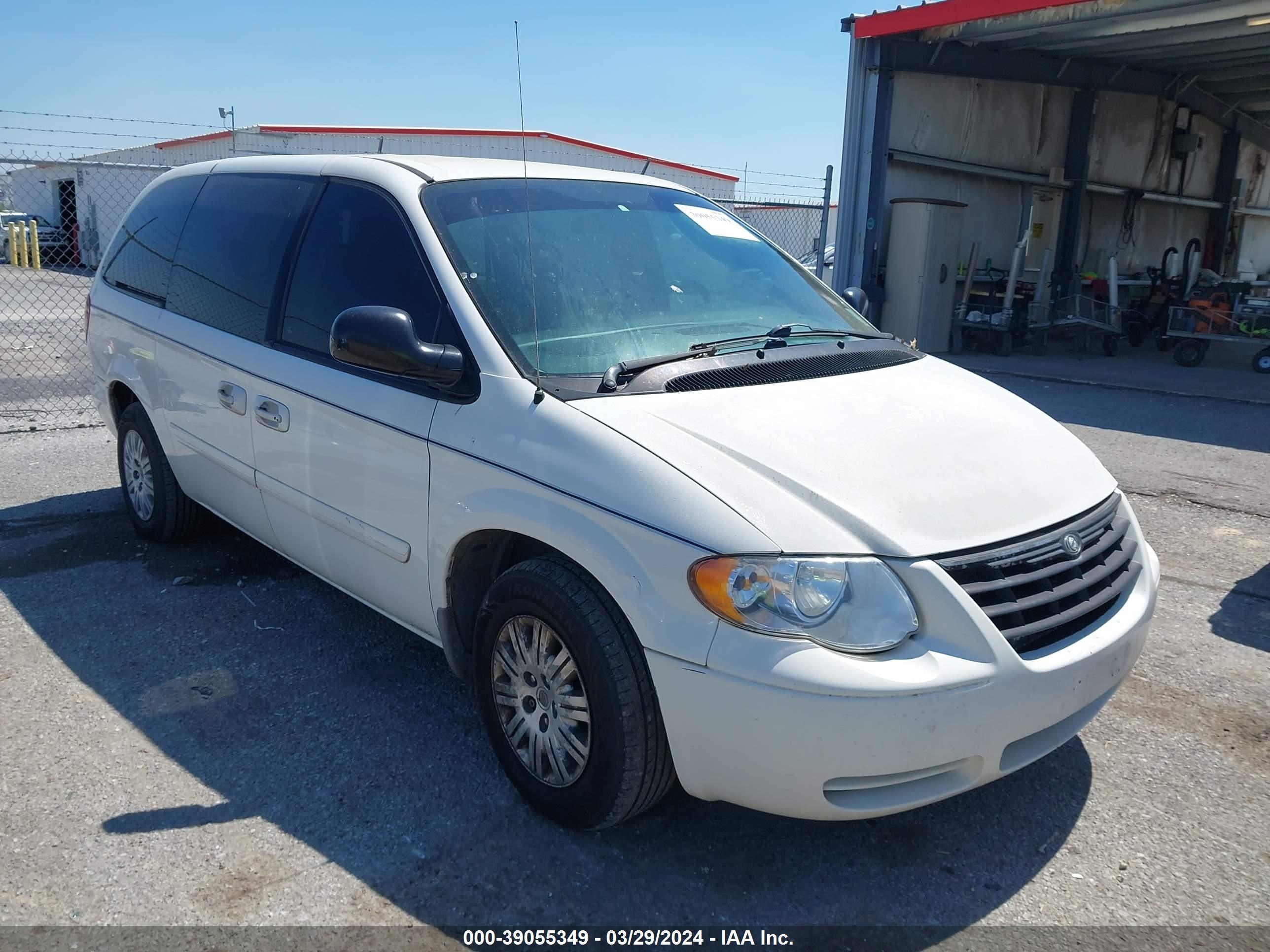 CHRYSLER TOWN & COUNTRY 2006 2a4gp44r36r775461