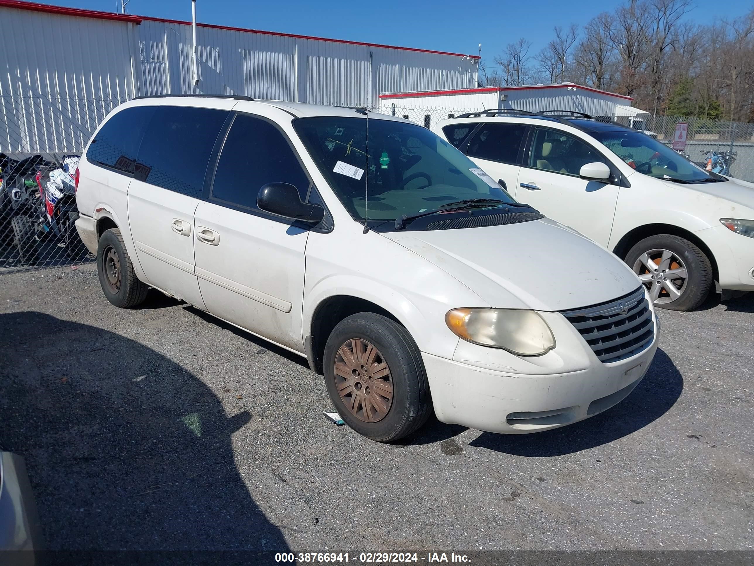 CHRYSLER TOWN & COUNTRY 2006 2a4gp44r76r881055