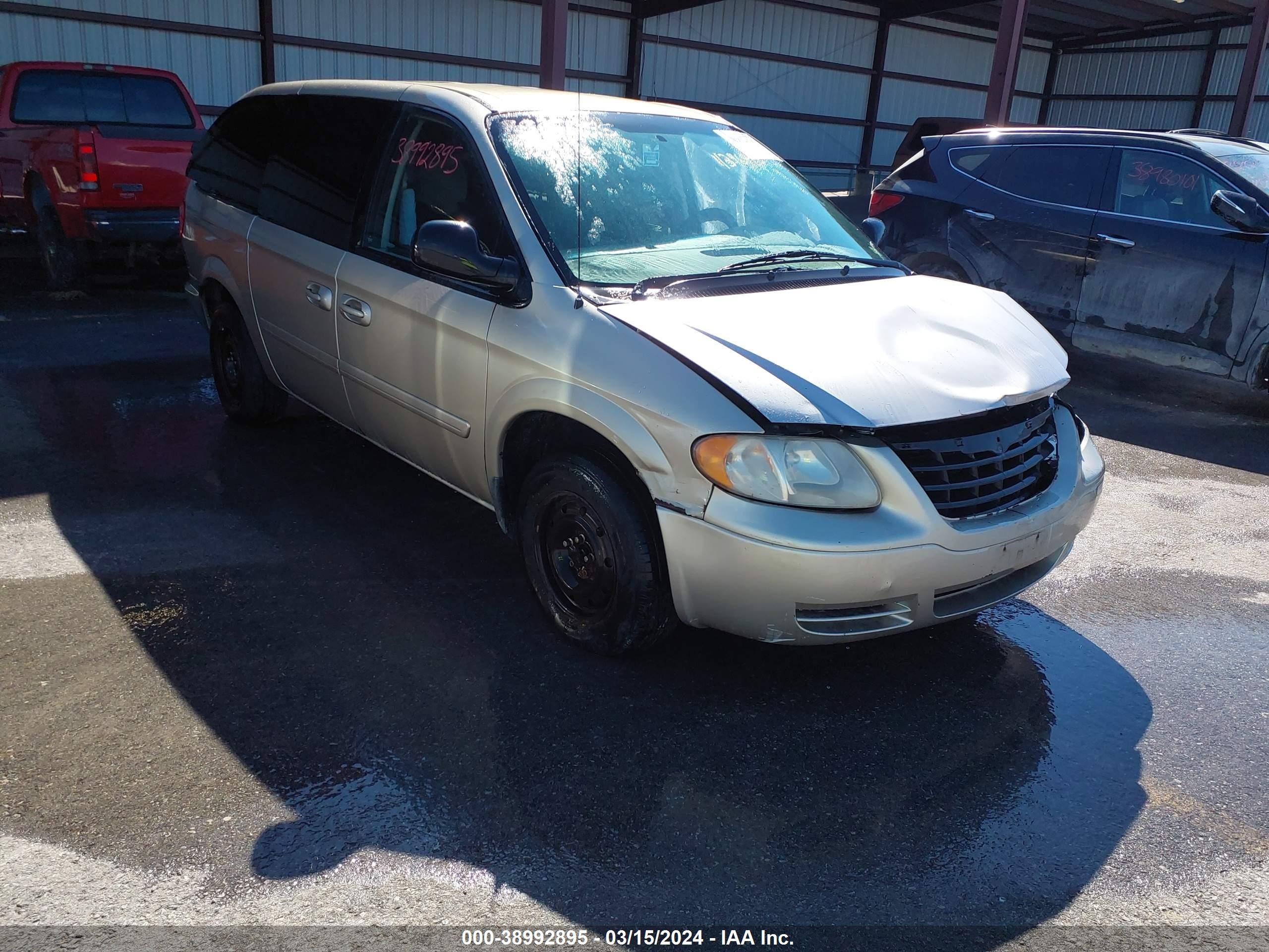 CHRYSLER TOWN & COUNTRY 2006 2a4gp44r96r715751