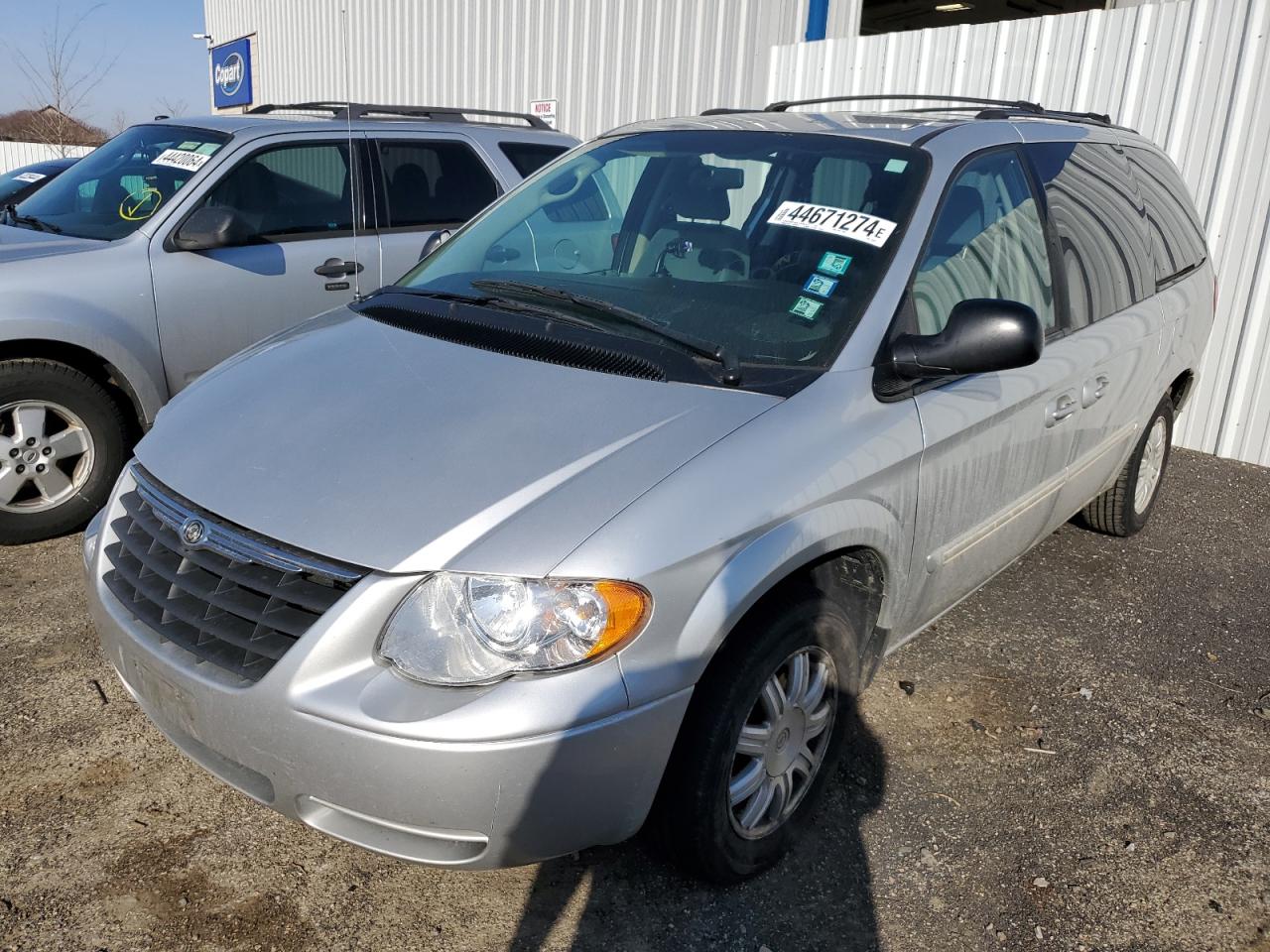 CHRYSLER TOWN & COUNTRY 2006 2a4gp54l06r739695