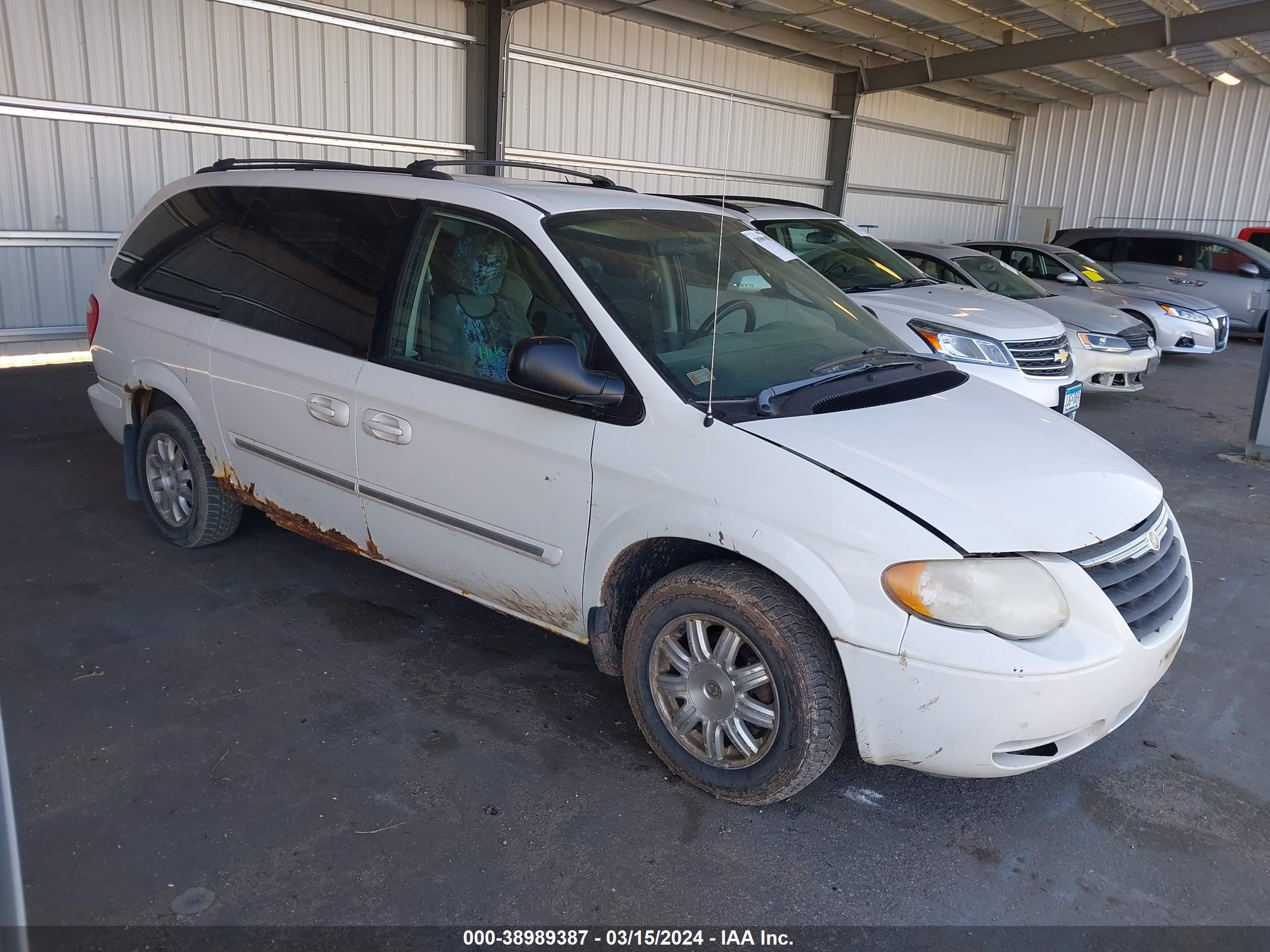 CHRYSLER TOWN & COUNTRY 2006 2a4gp54l06r858167