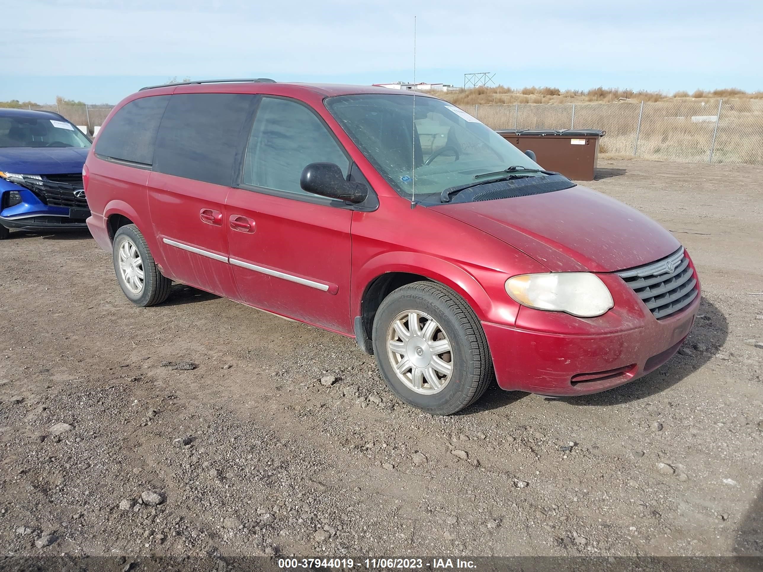 CHRYSLER TOWN & COUNTRY 2007 2a4gp54l17r361355