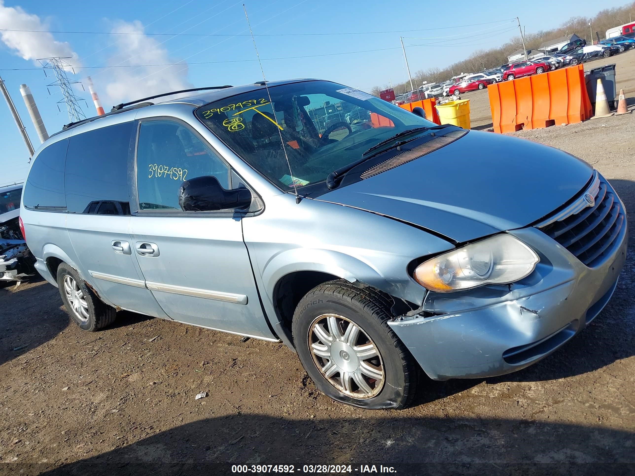 CHRYSLER TOWN & COUNTRY 2006 2a4gp54l36r823266