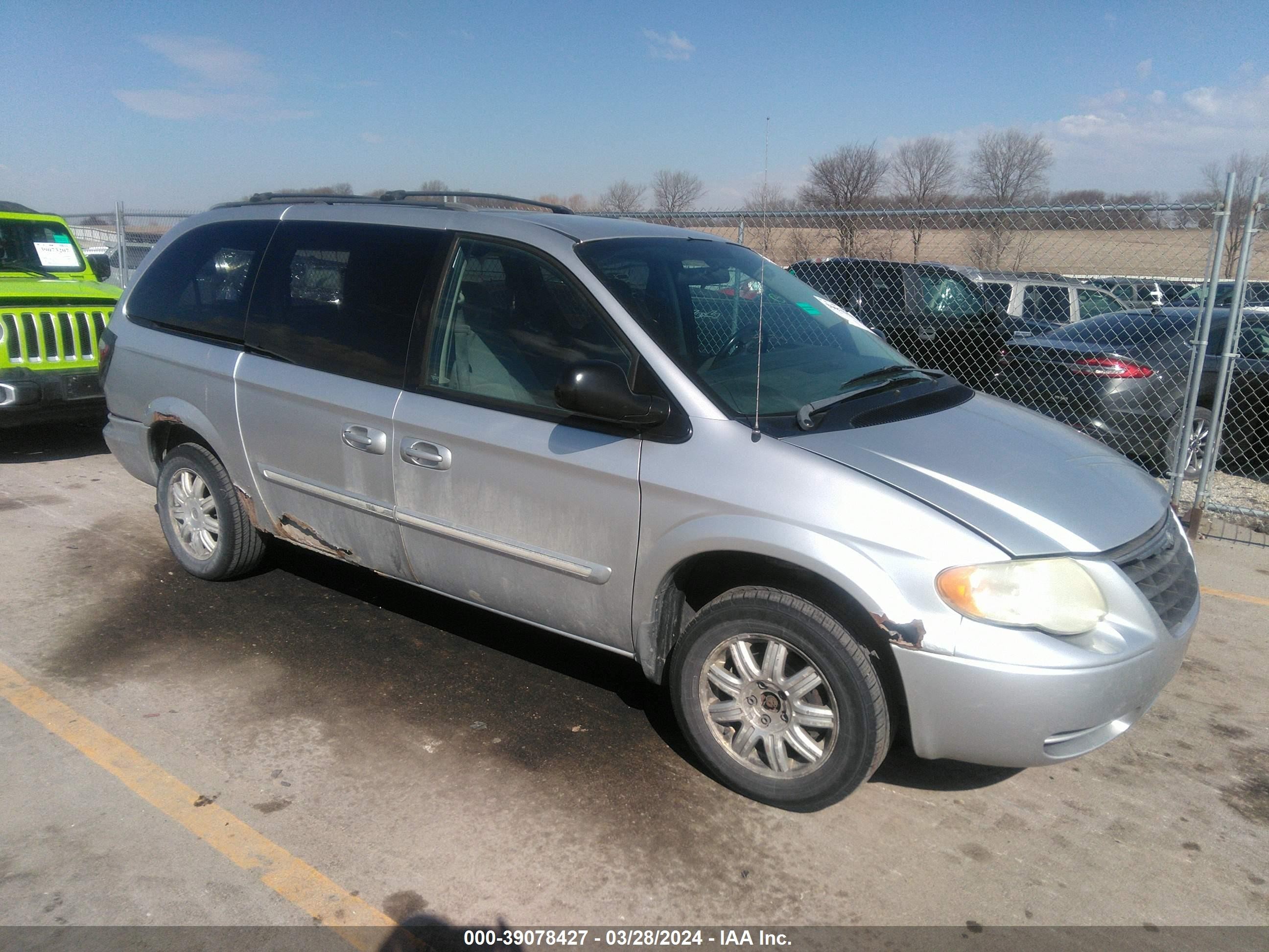 CHRYSLER TOWN & COUNTRY 2006 2a4gp54l66r745839