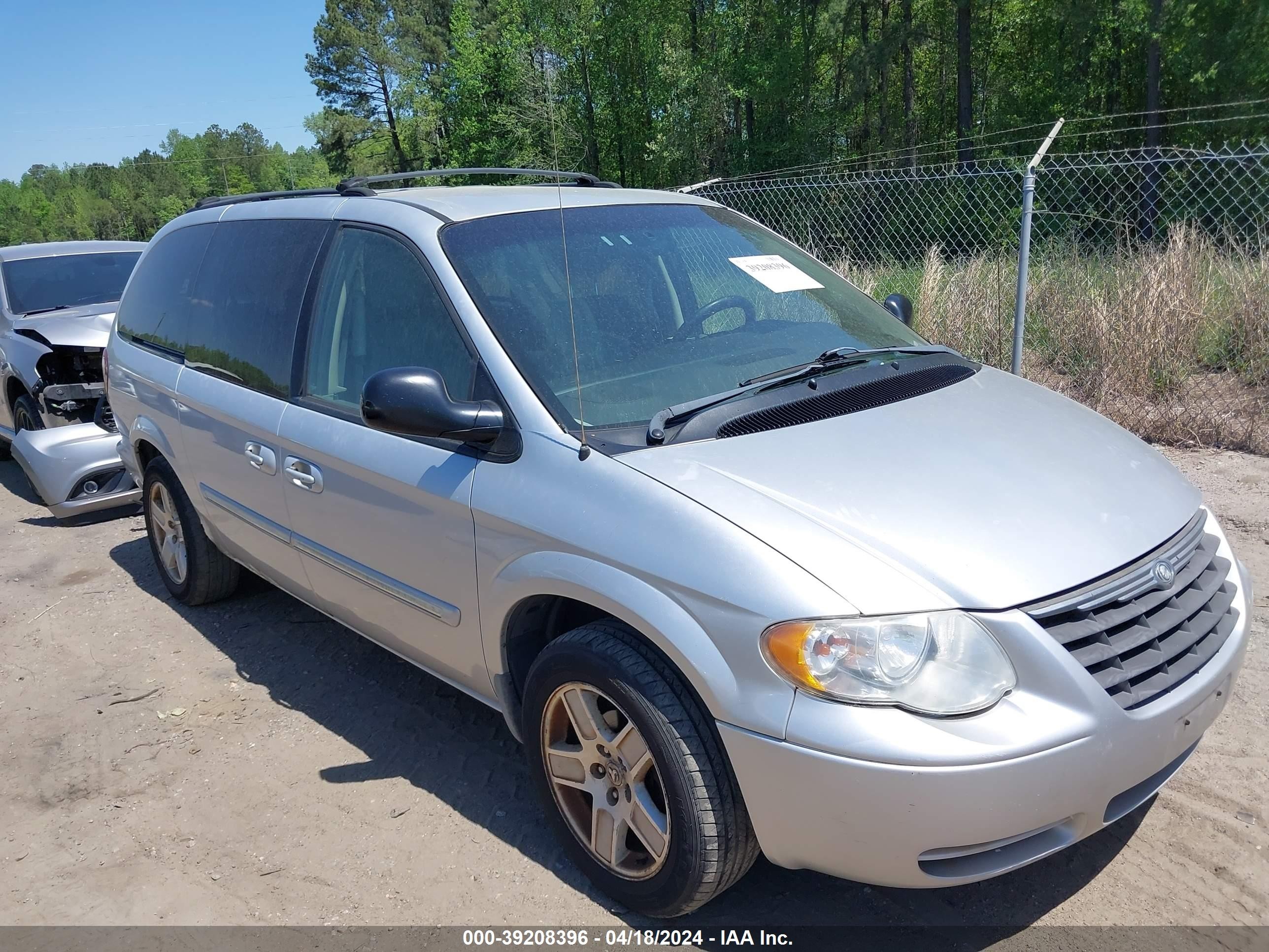 CHRYSLER TOWN & COUNTRY 2006 2a4gp54l76r795228