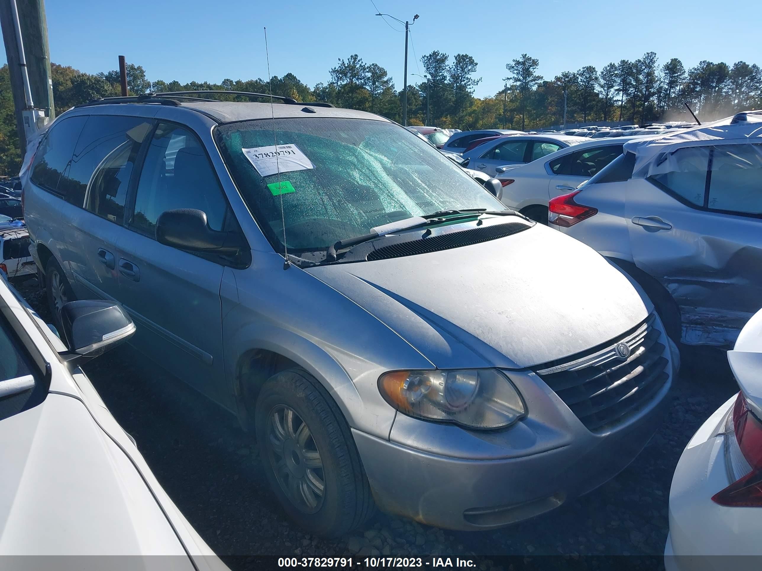 CHRYSLER TOWN & COUNTRY 2006 2a4gp54l76r923452