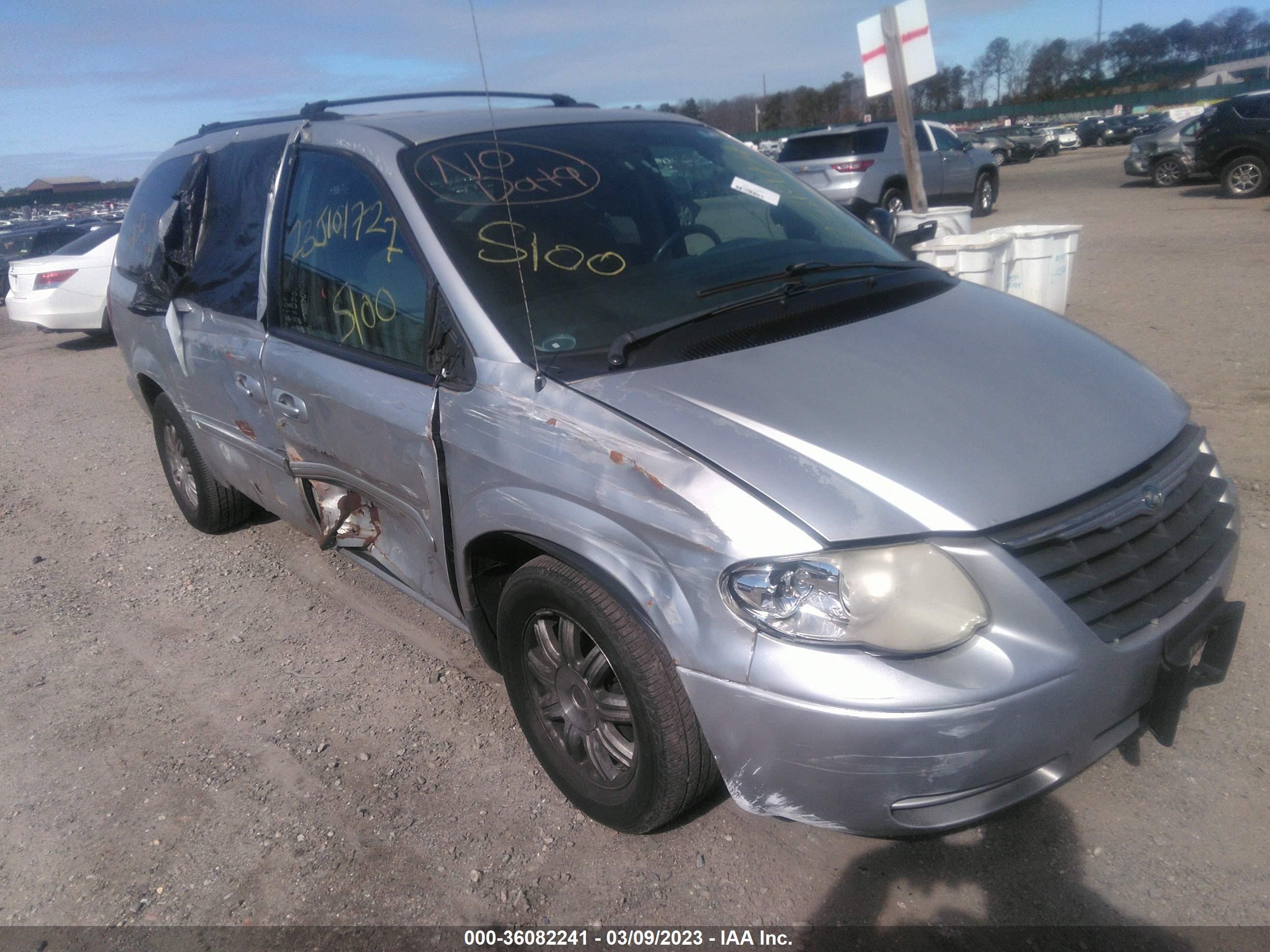 CHRYSLER TOWN & COUNTRY 2006 2a4gp54l86r783282