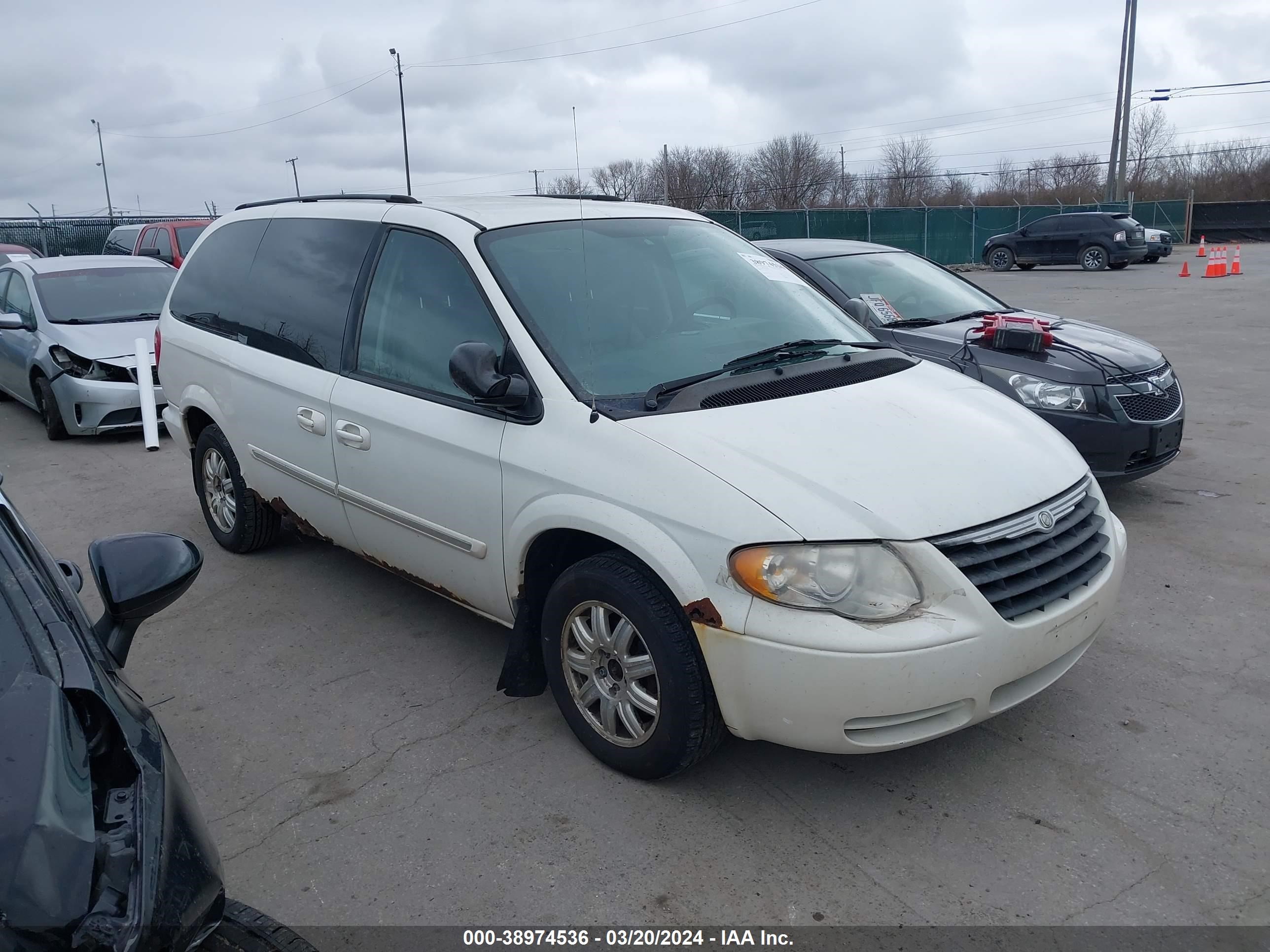 CHRYSLER TOWN & COUNTRY 2007 2a4gp54l87r215843