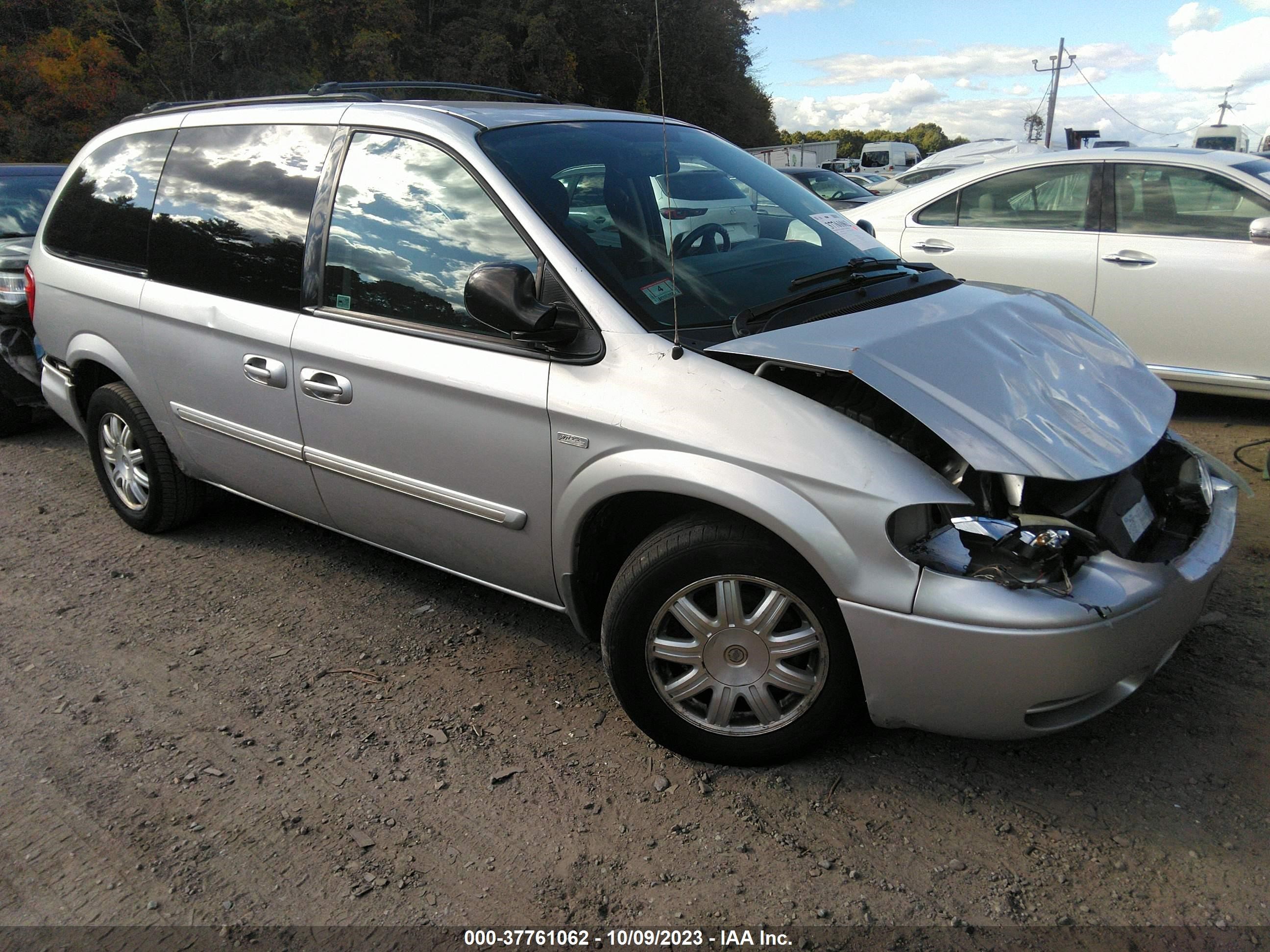 CHRYSLER TOWN & COUNTRY 2006 2a4gp54l96r829248