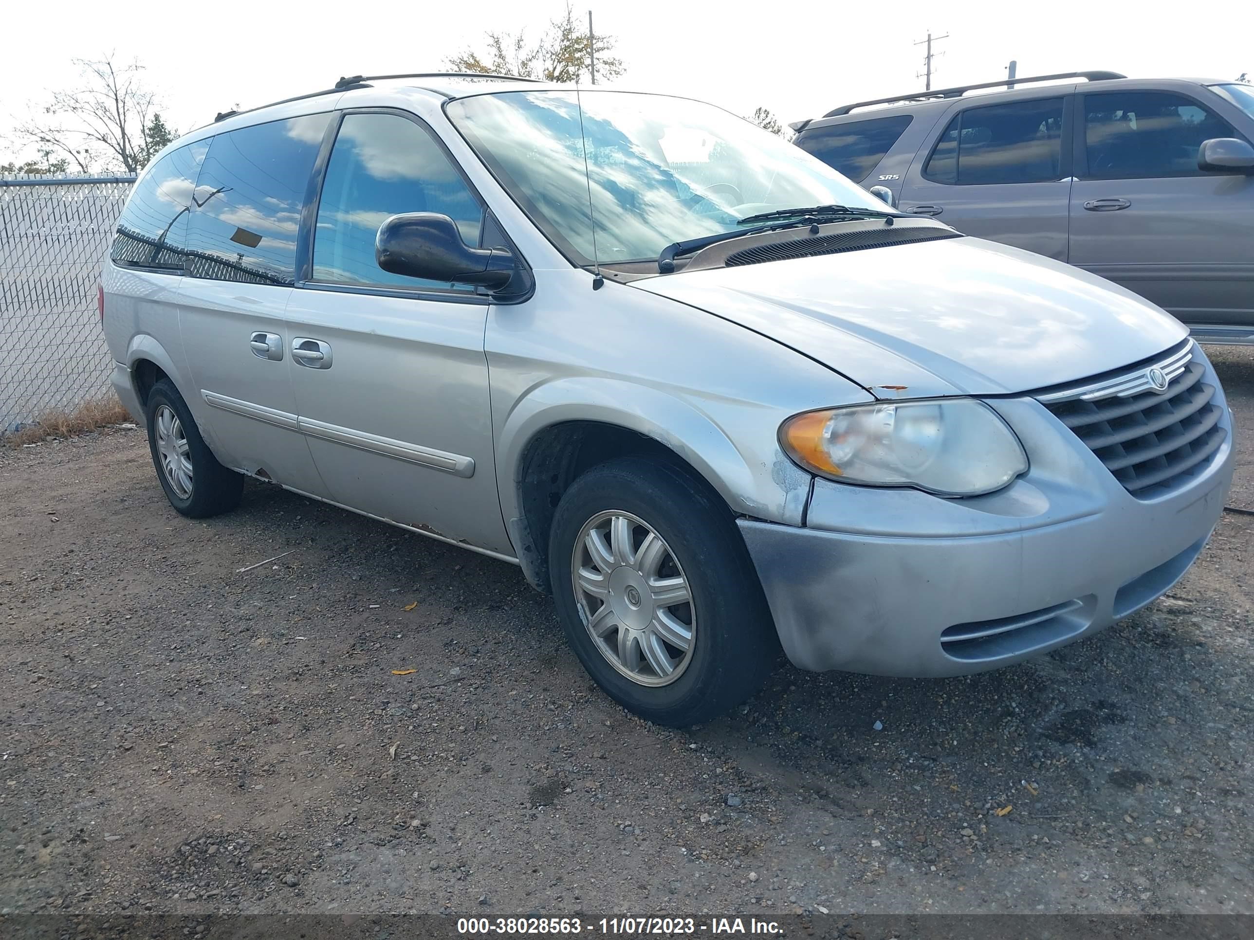 CHRYSLER TOWN & COUNTRY 2006 2a4gp54l96r921363