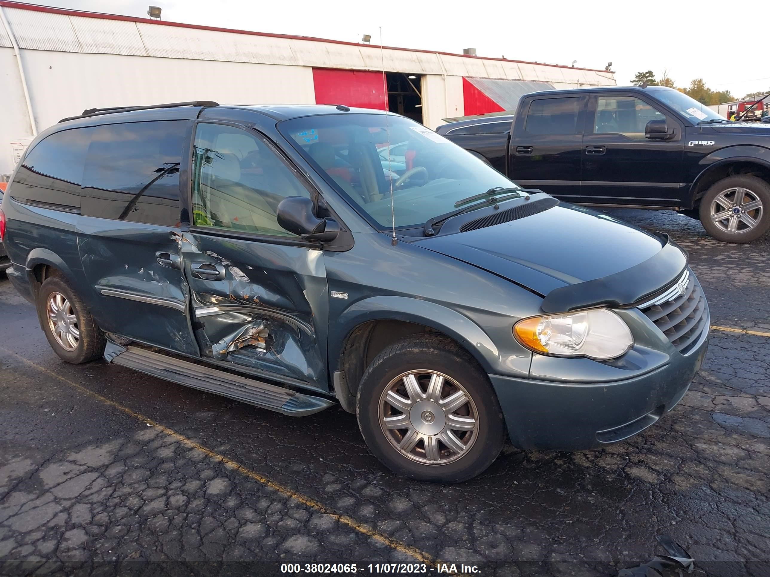 CHRYSLER TOWN & COUNTRY 2007 2a4gp54l97r231873