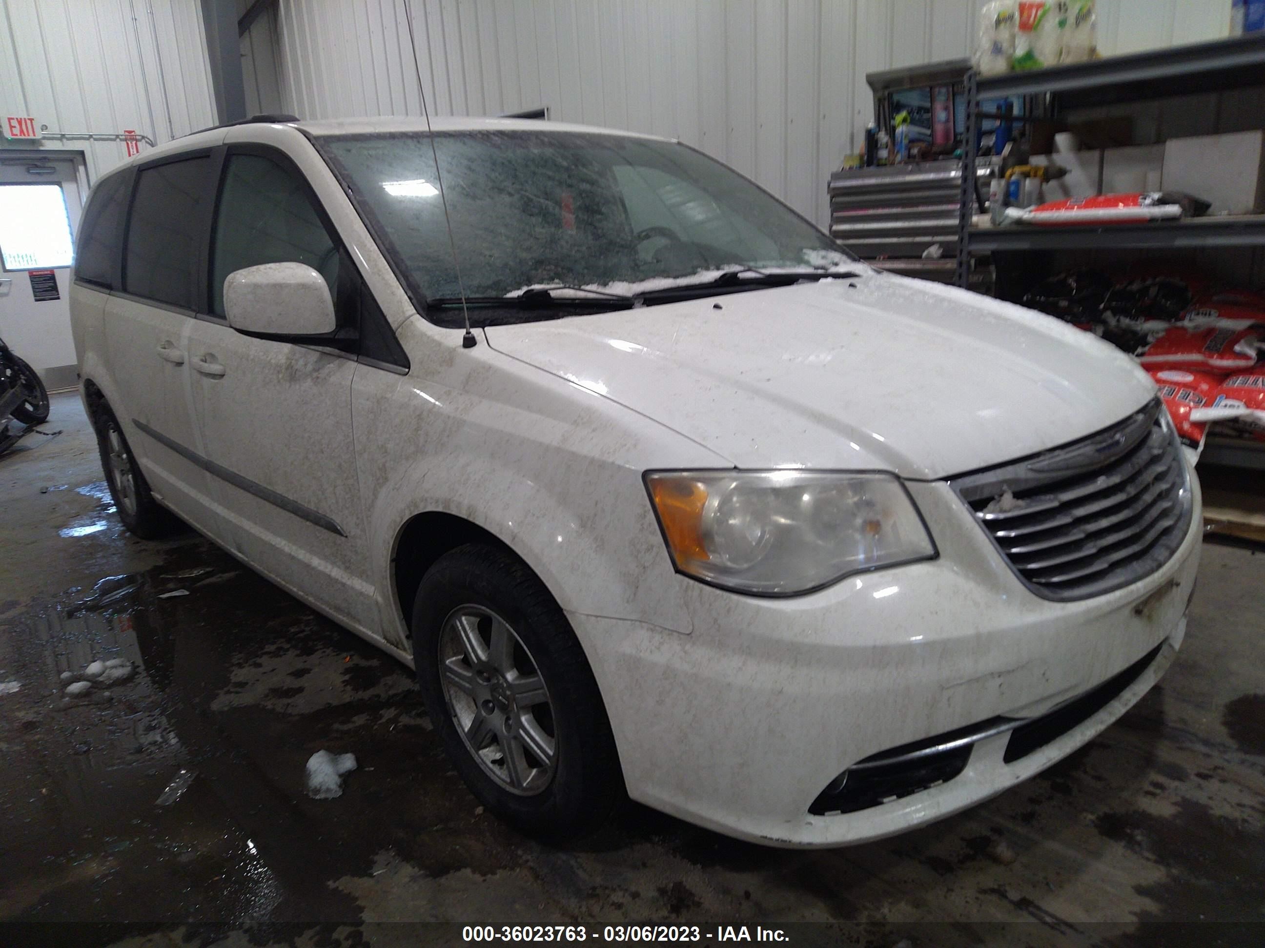 CHRYSLER TOWN & COUNTRY 2011 2a4rr5dg1br665672