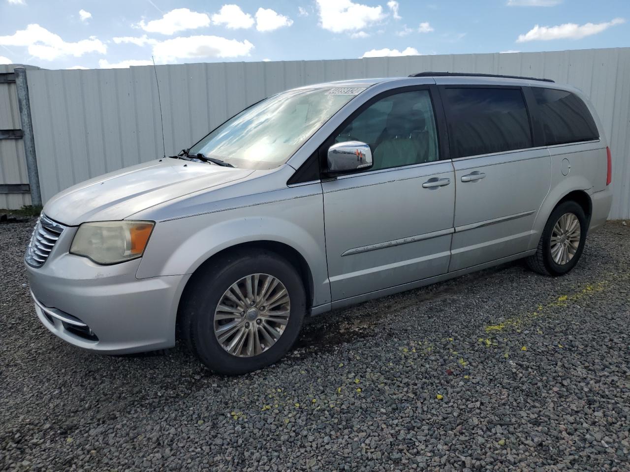 CHRYSLER TOWN & COUNTRY 2011 2a4rr8dg7br785316