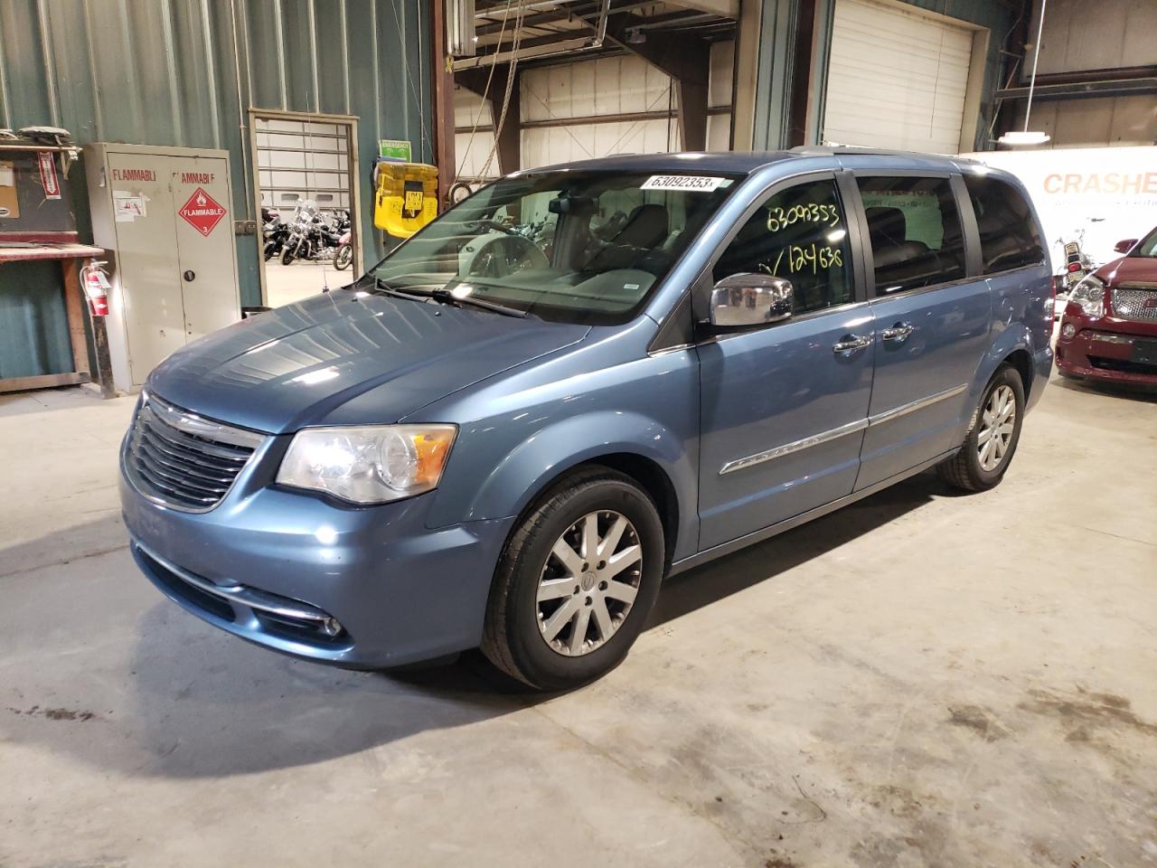 CHRYSLER TOWN & COUNTRY 2011 2a4rr8dg8br759162