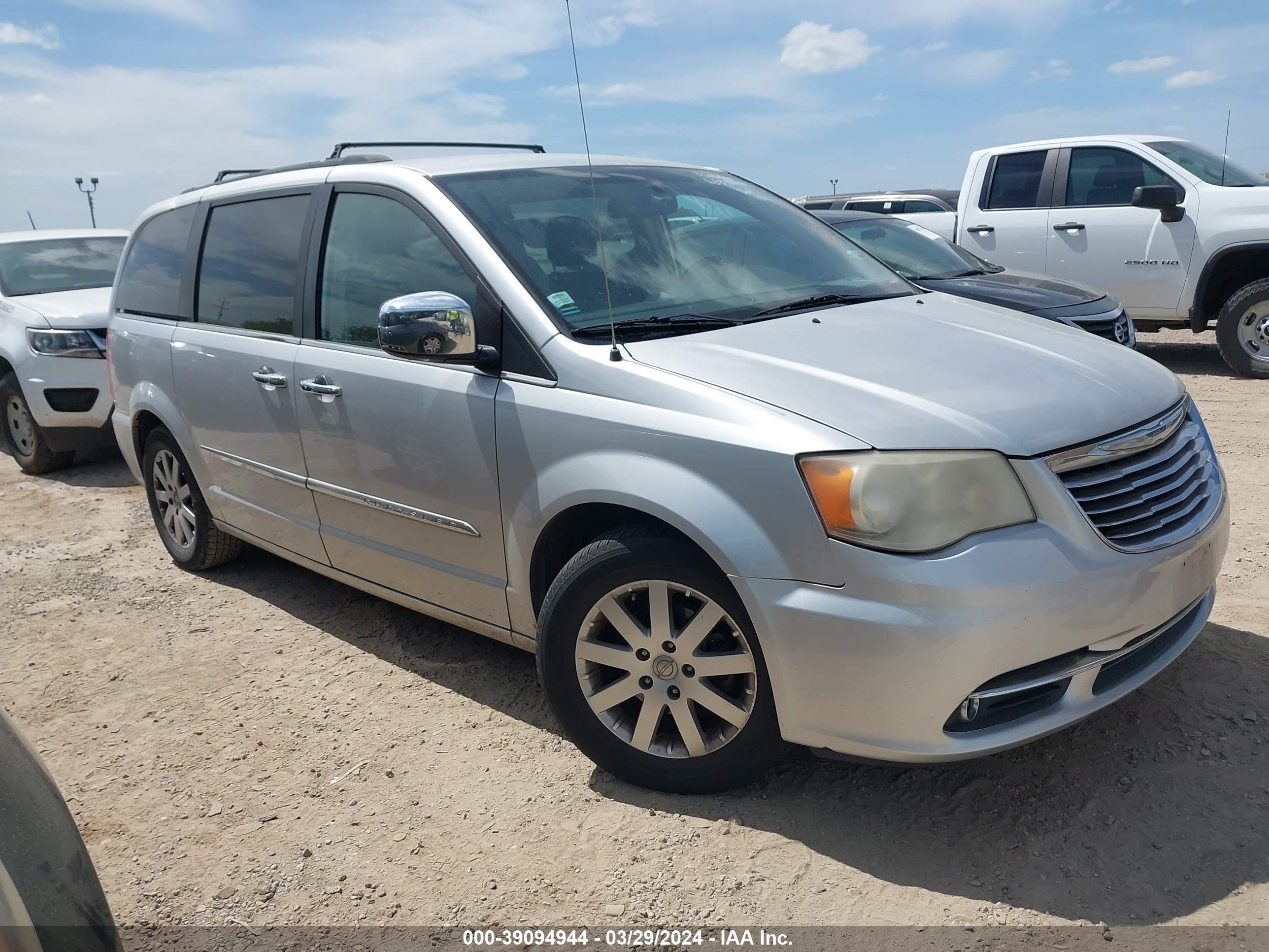 CHRYSLER TOWN & COUNTRY 2011 2a4rr8dg9br785043