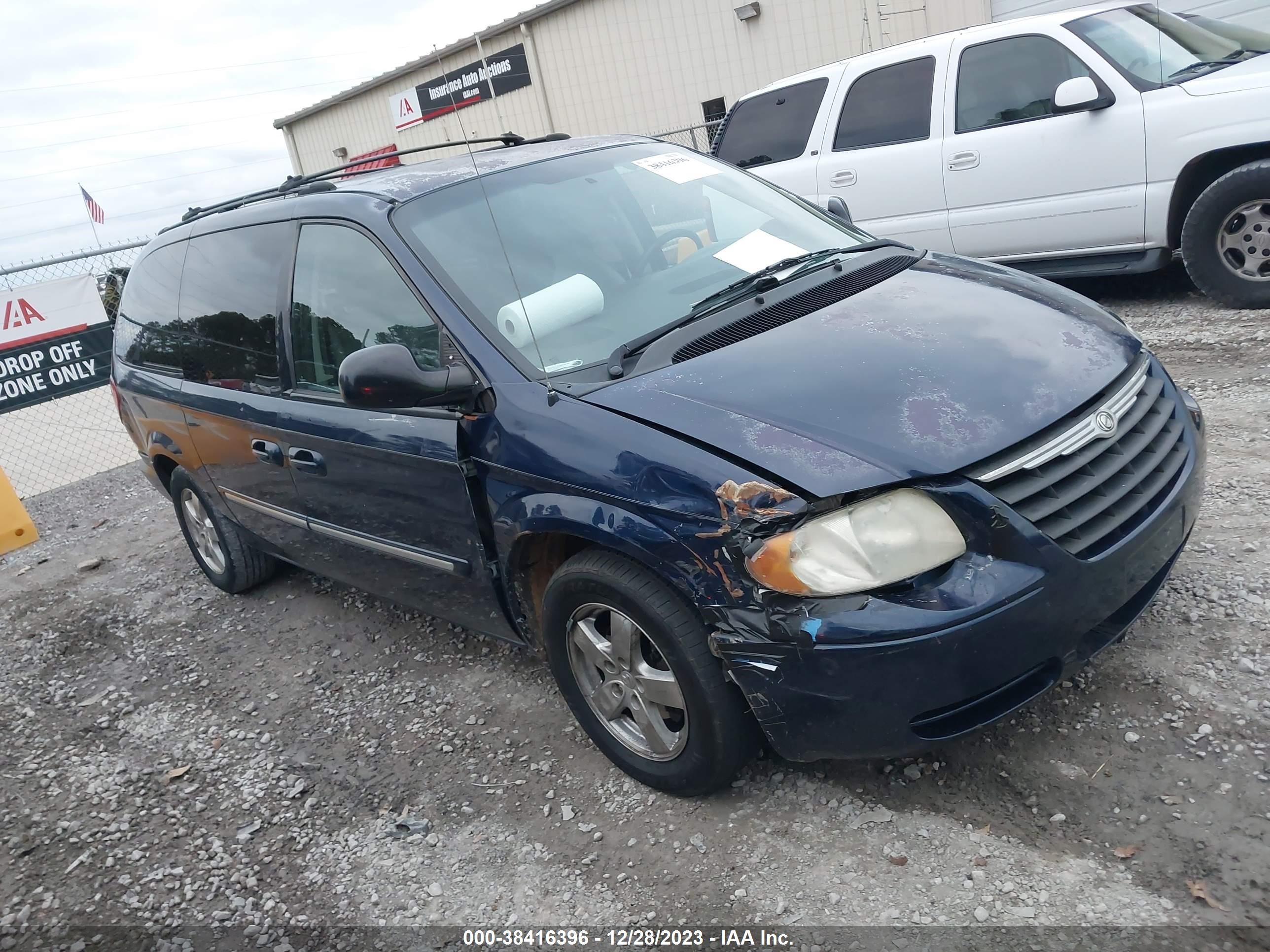 CHRYSLER TOWN & COUNTRY 2006 2a8gp54l56r645052