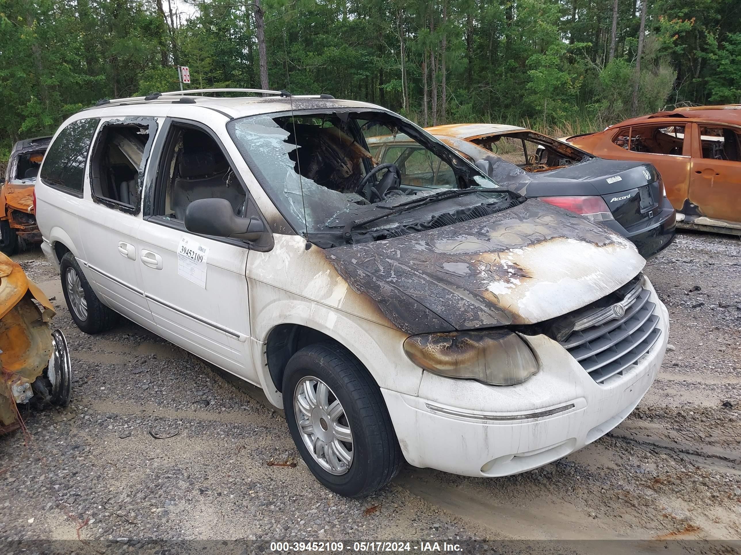 CHRYSLER TOWN & COUNTRY 2006 2a8gp64l96r632357