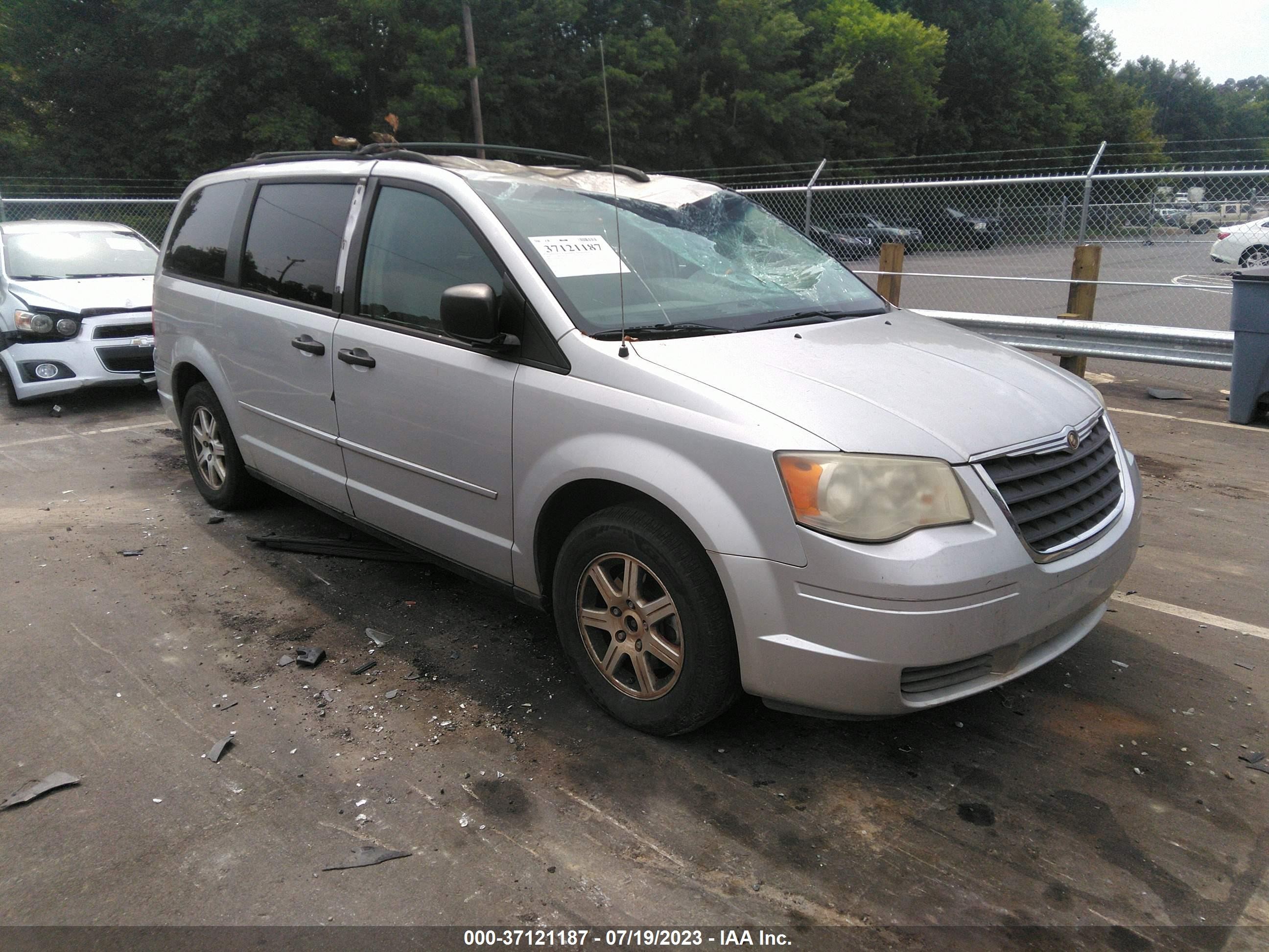 CHRYSLER TOWN & COUNTRY 2008 2a8hr44h38r118425