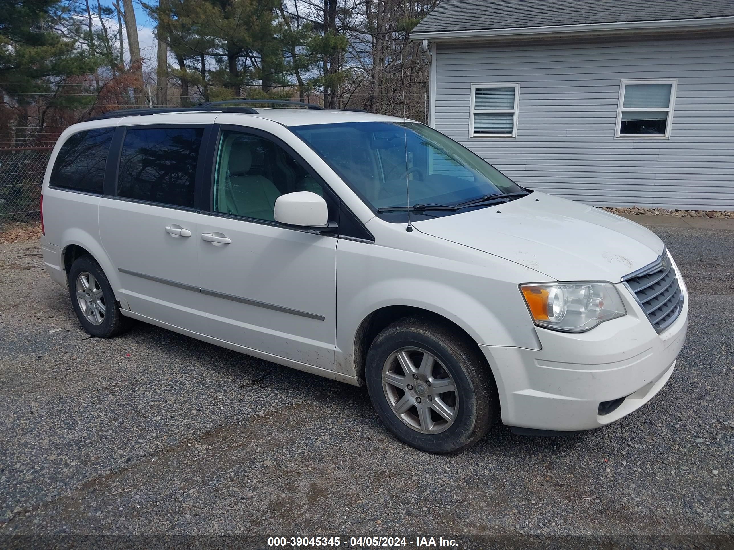 CHRYSLER TOWN & COUNTRY 2009 2a8hr54109r590897