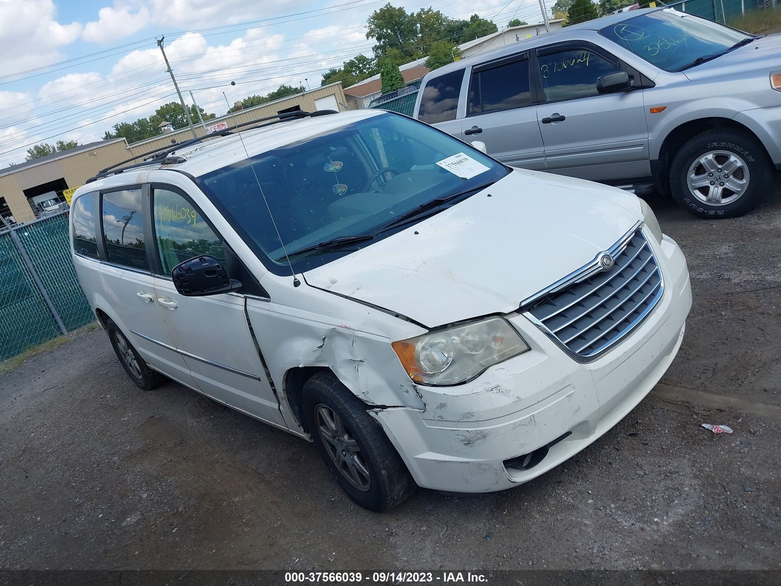 CHRYSLER TOWN & COUNTRY 2009 2a8hr54109r626670