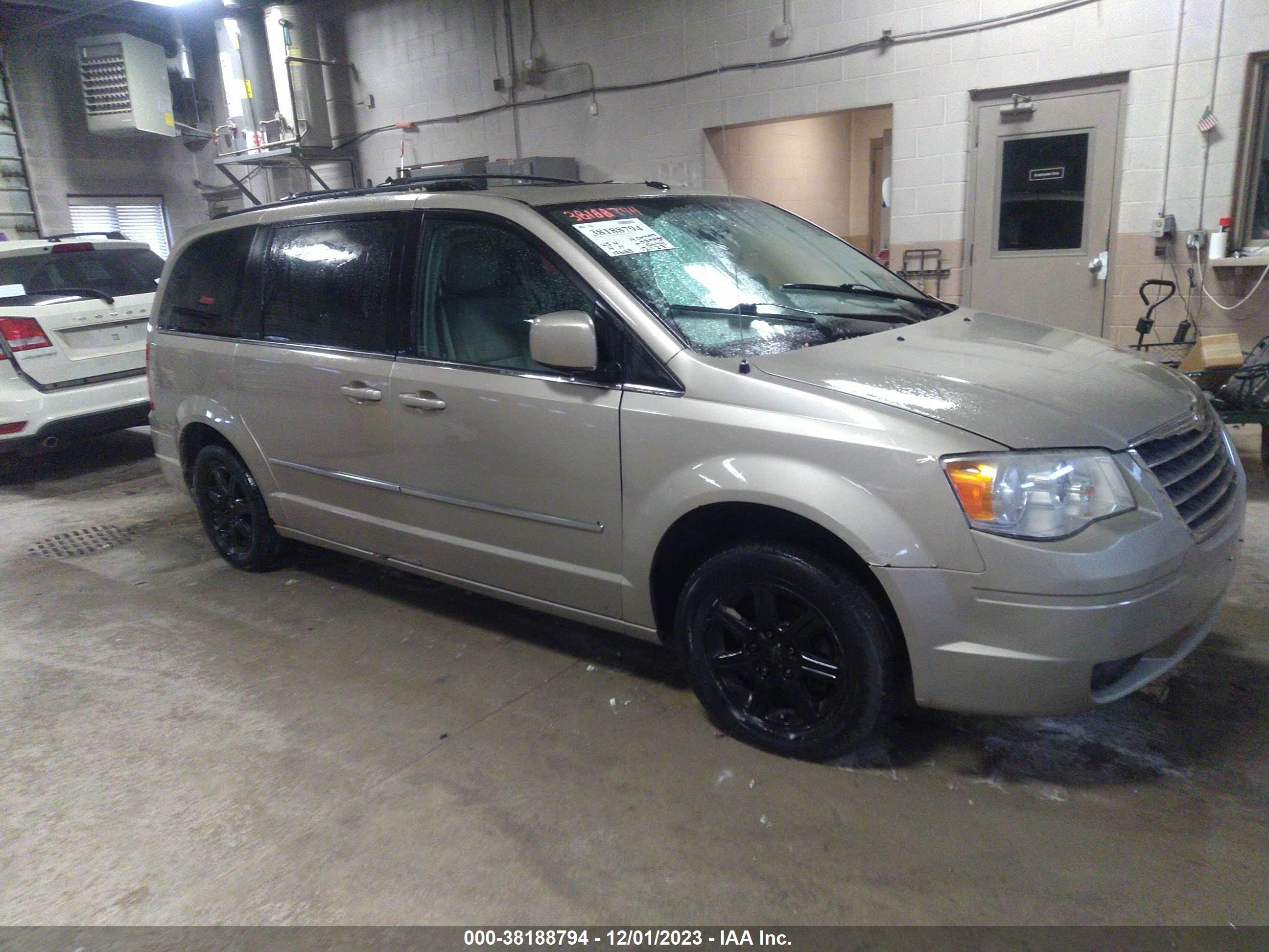 CHRYSLER TOWN & COUNTRY 2009 2a8hr54189r616193