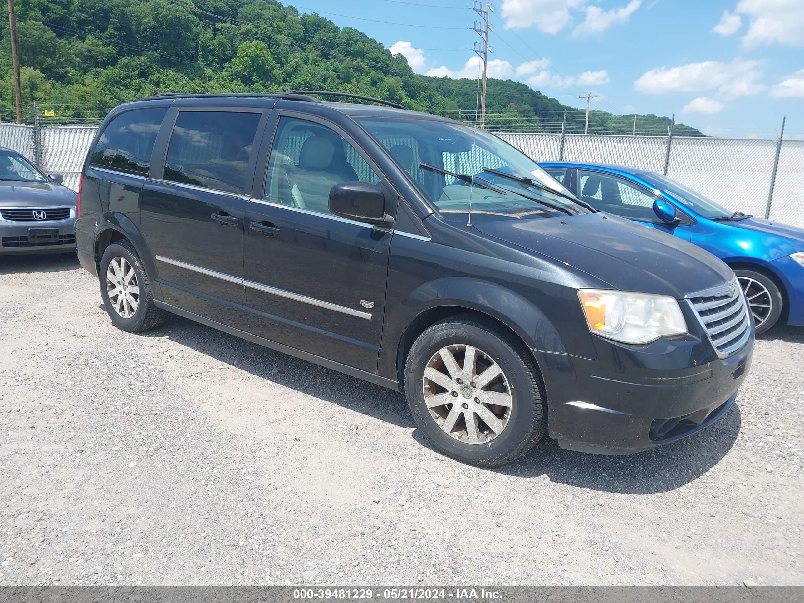 CHRYSLER TOWN & COUNTRY 2009 2a8hr54189r676538