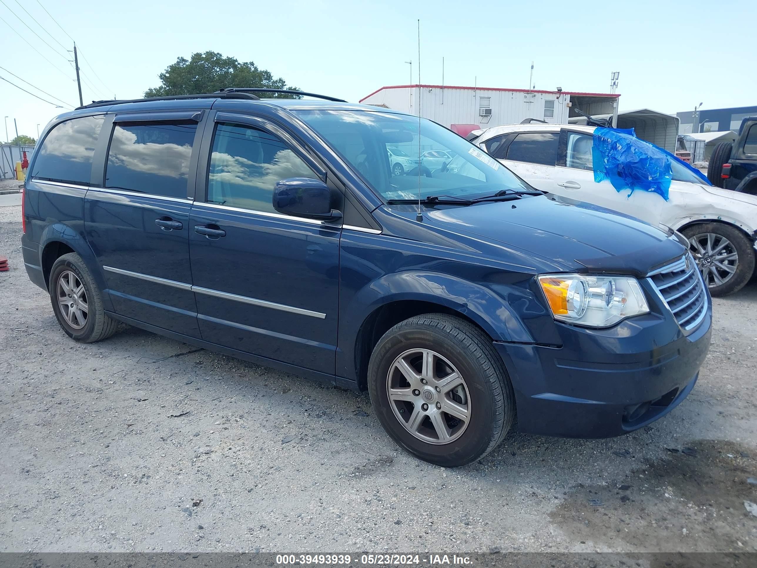 CHRYSLER TOWN & COUNTRY 2009 2a8hr54199r525188