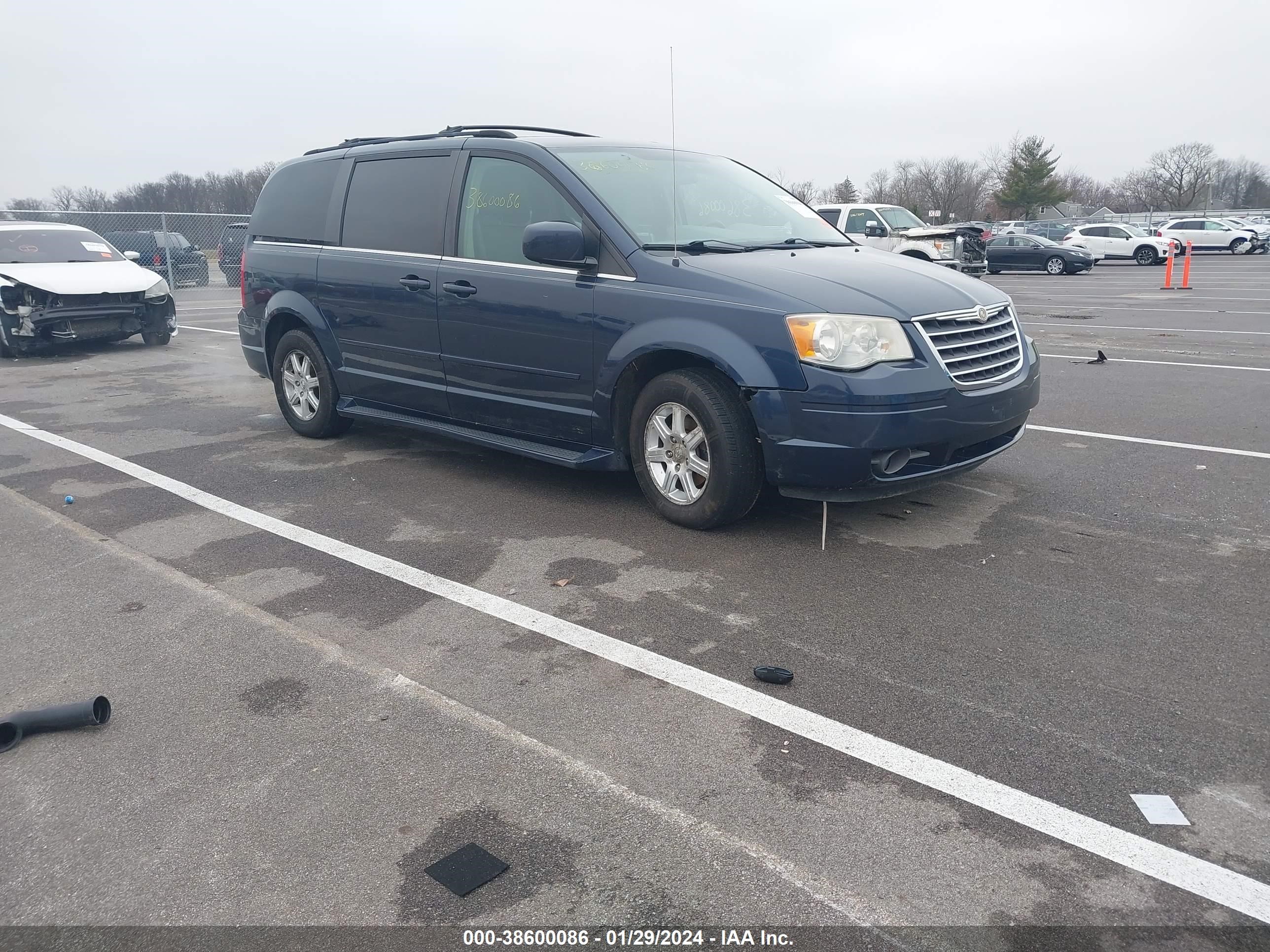 CHRYSLER TOWN & COUNTRY 2008 2a8hr54p18r610688