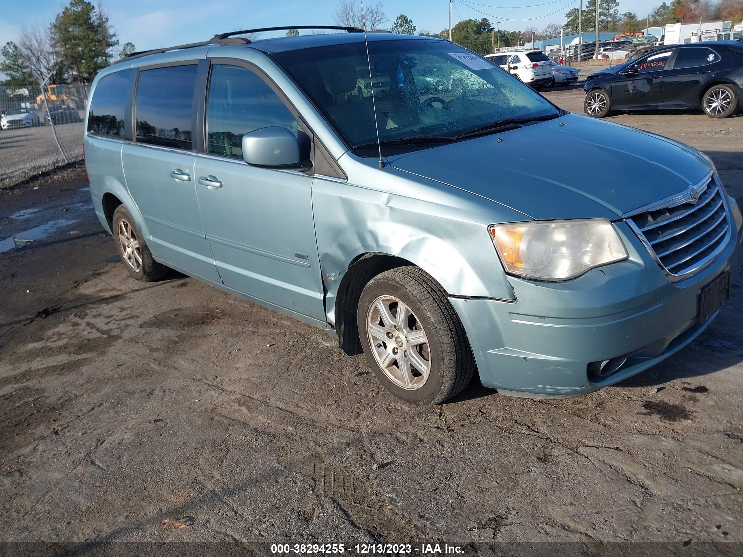 CHRYSLER TOWN & COUNTRY 2008 2a8hr54p18r710631