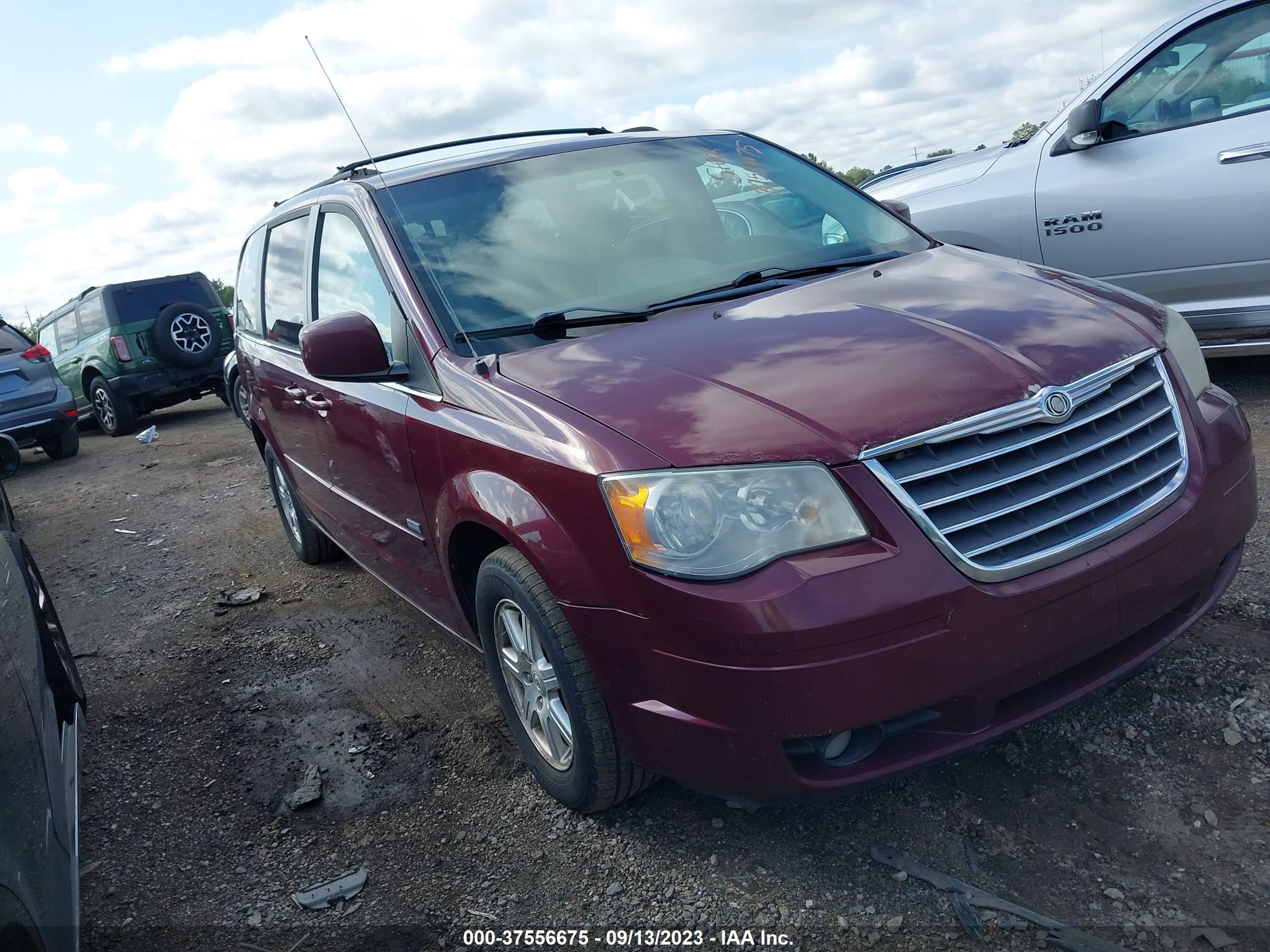 CHRYSLER TOWN & COUNTRY 2008 2a8hr54p18r775091