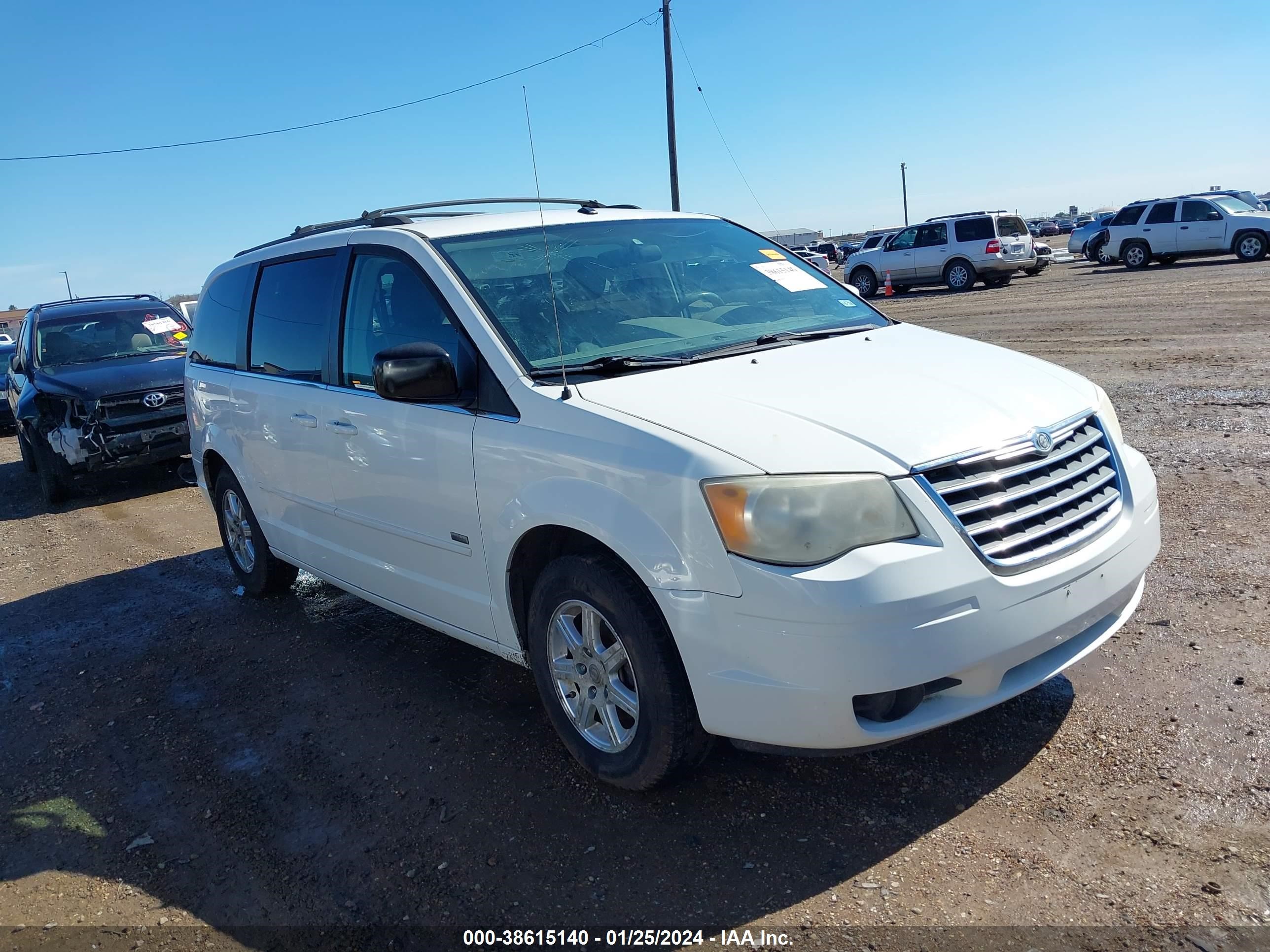 CHRYSLER TOWN & COUNTRY 2008 2a8hr54p28r840496