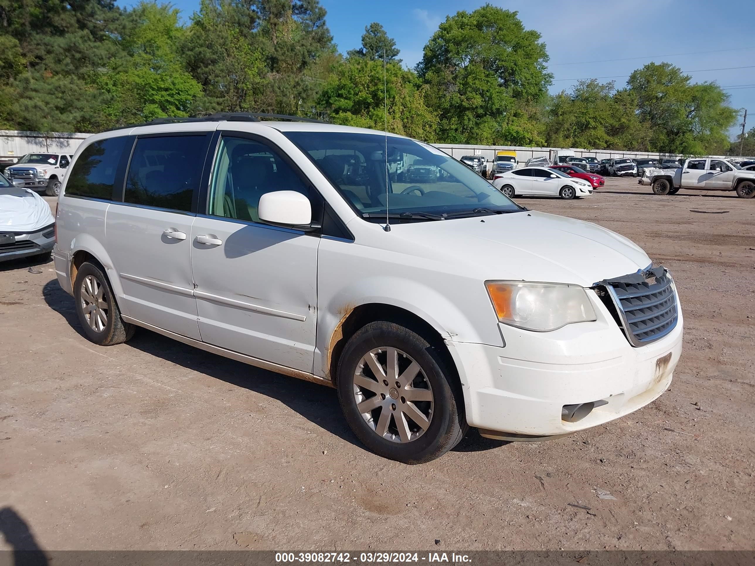 CHRYSLER TOWN & COUNTRY 2008 2a8hr54p38r666745