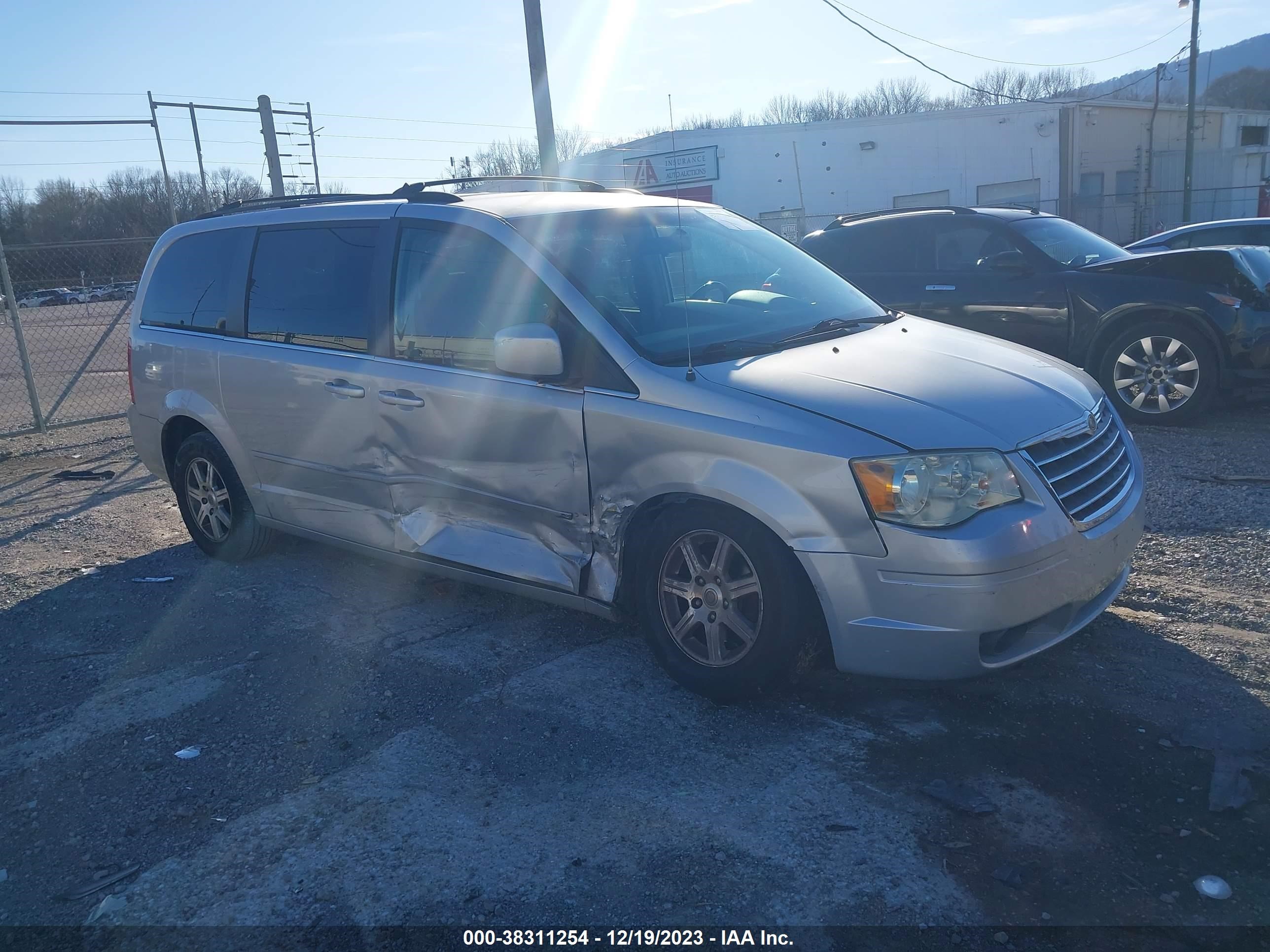 CHRYSLER TOWN & COUNTRY 2008 2a8hr54p38r687949